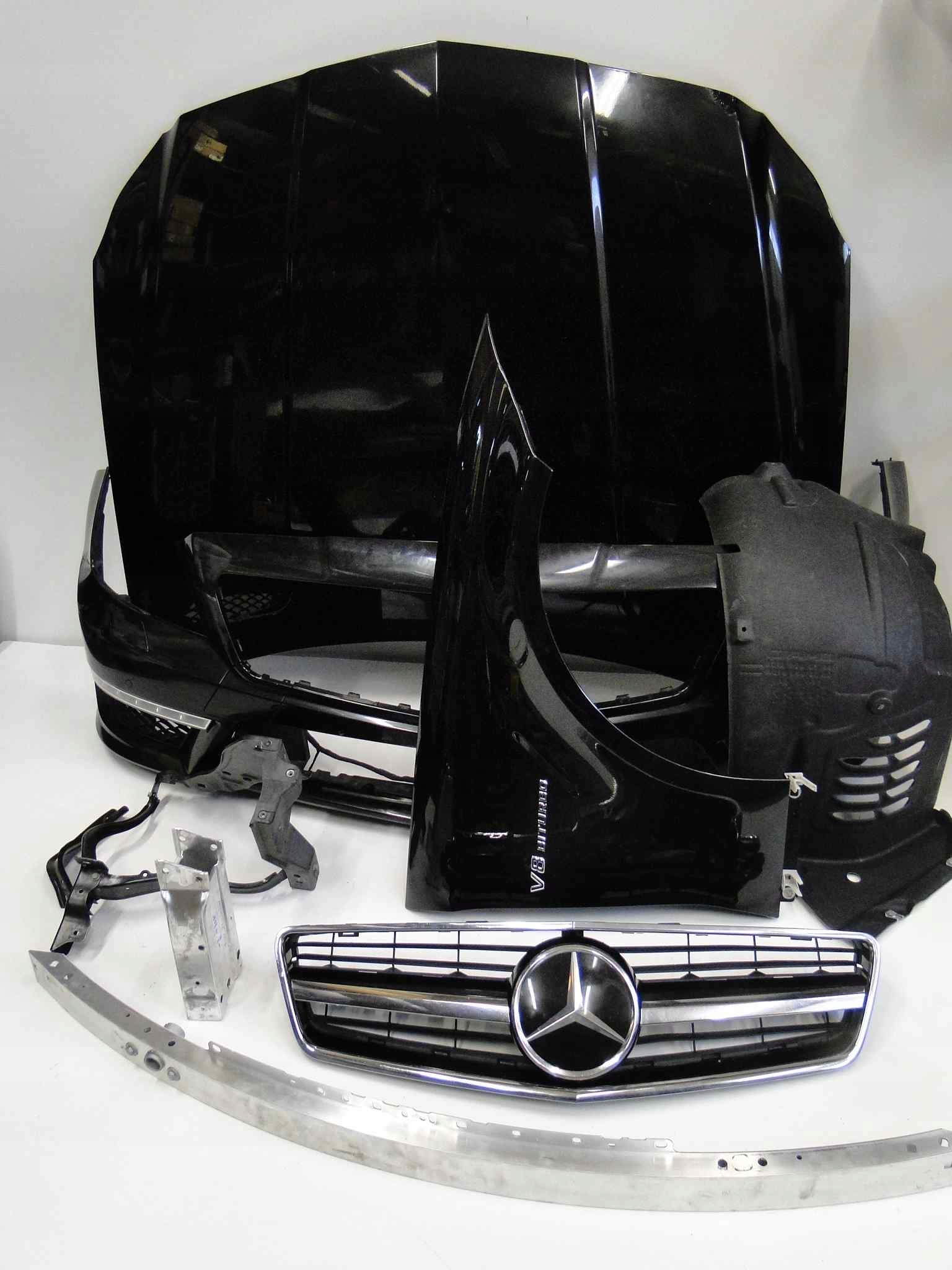 MERCEDES CLS 218 GRILL ATRAPA CHROM 63 AMG Numer katalogowy części A2188880123