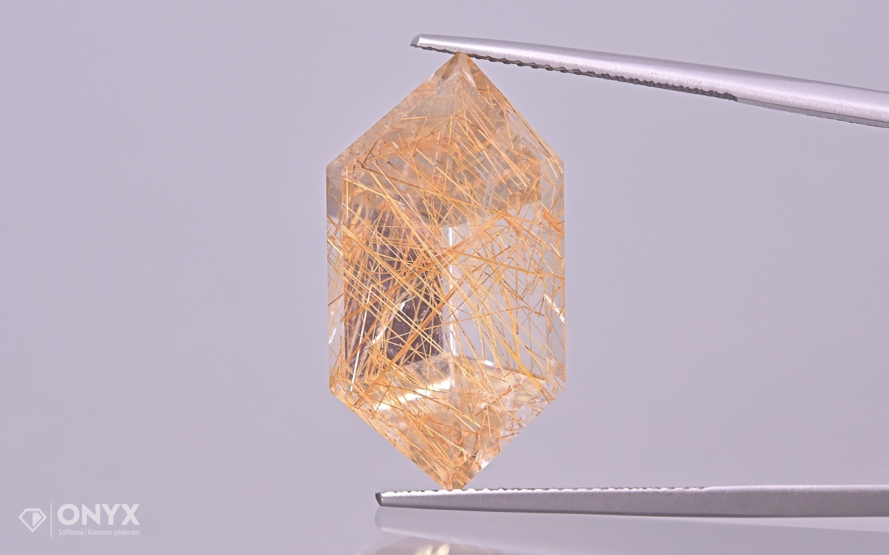 Křemen s rutilem fazetovaný nepravidelný 26x14 mm