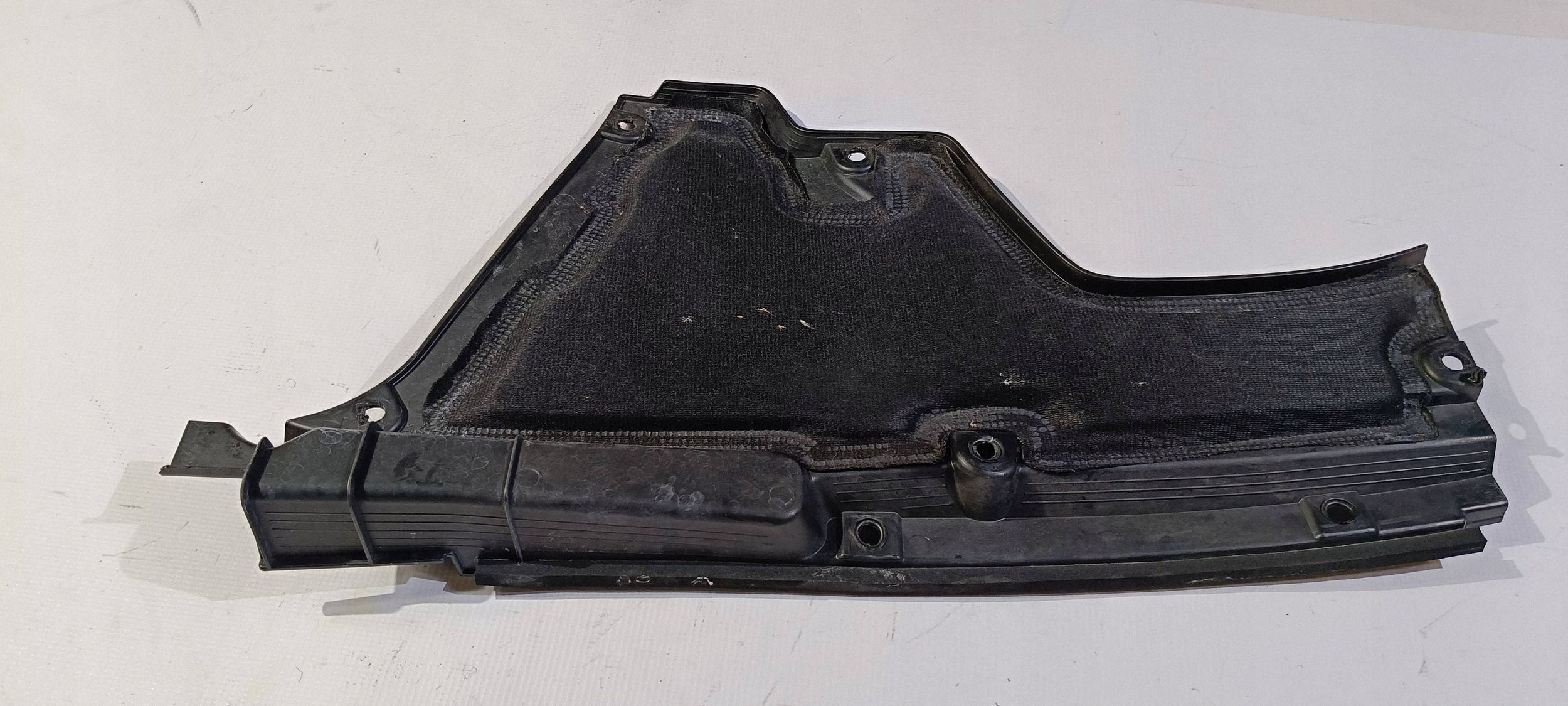torpedo left cover panel front front Maserati Levante 2017