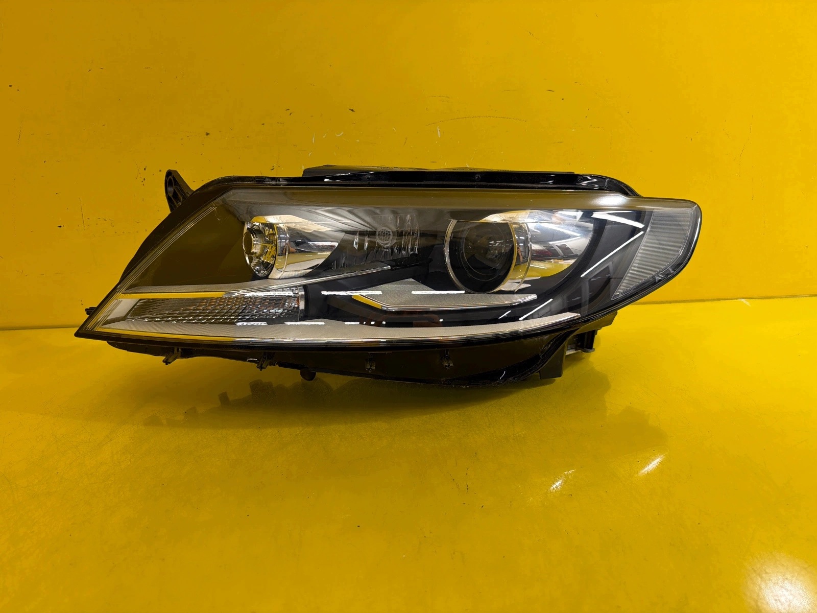 light left VW Passat CC Lift 3C8 12-16 Xenon 3C8941031G