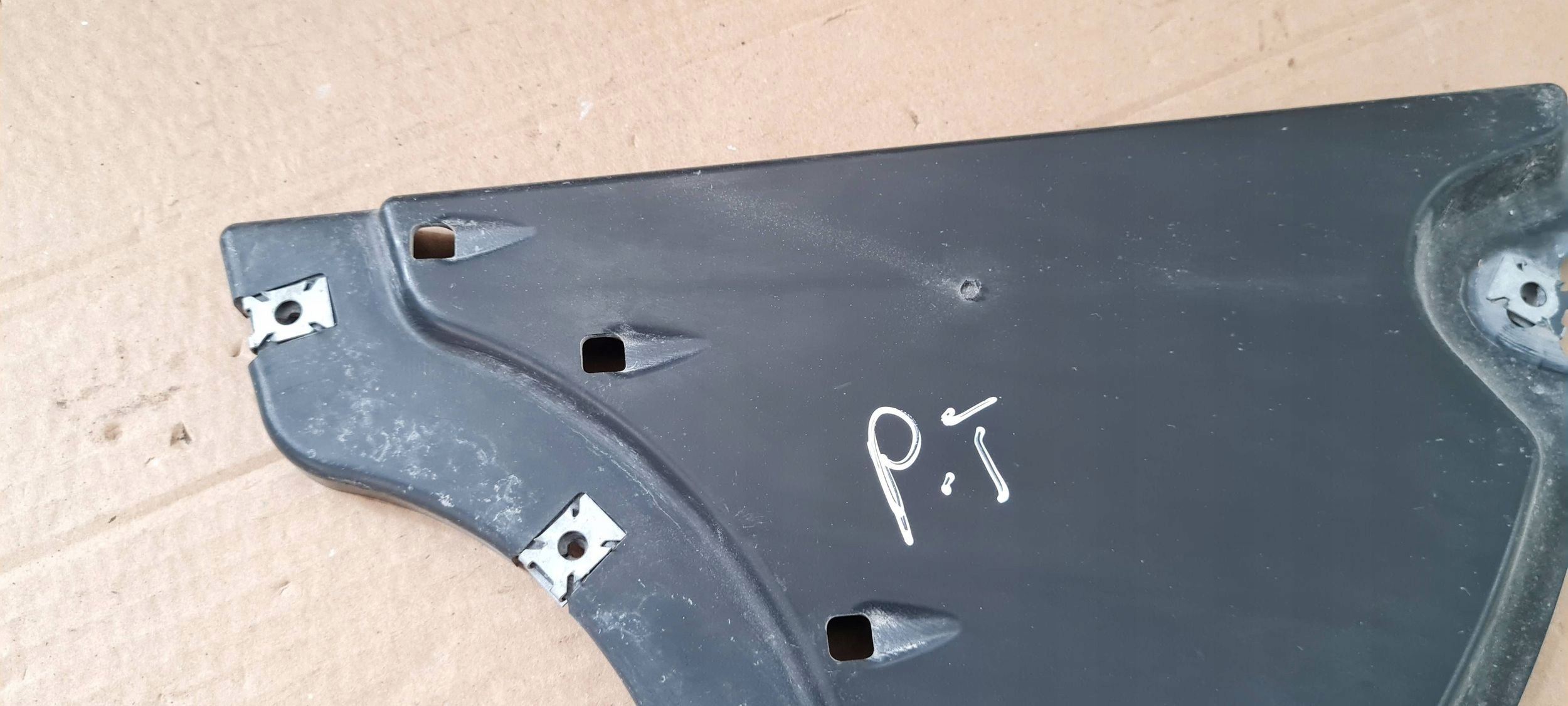 Q3 83A cover chassis right right rear part 83A825220