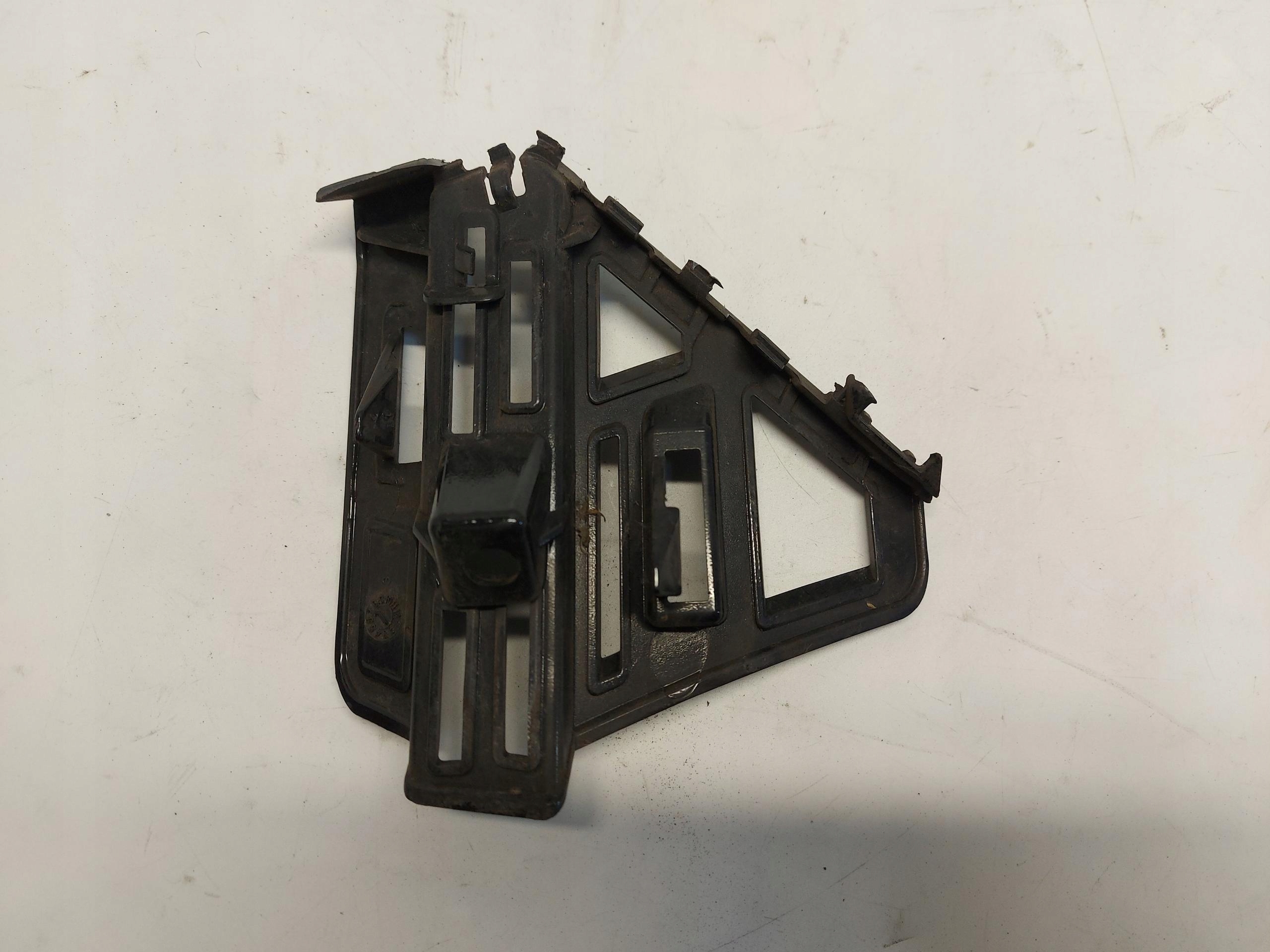 VW Arteon 3G8 2018r bumper bracket left front