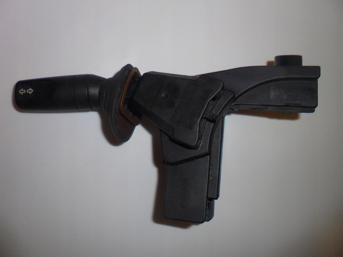 steering wheel levers and controls FORD 97BG13B302