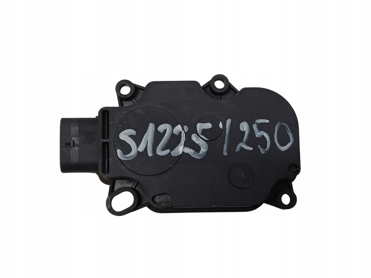 PORSCHE MACAN 14- SILNICZEK ŻALUZJI POWIETRZA 95B965501AA