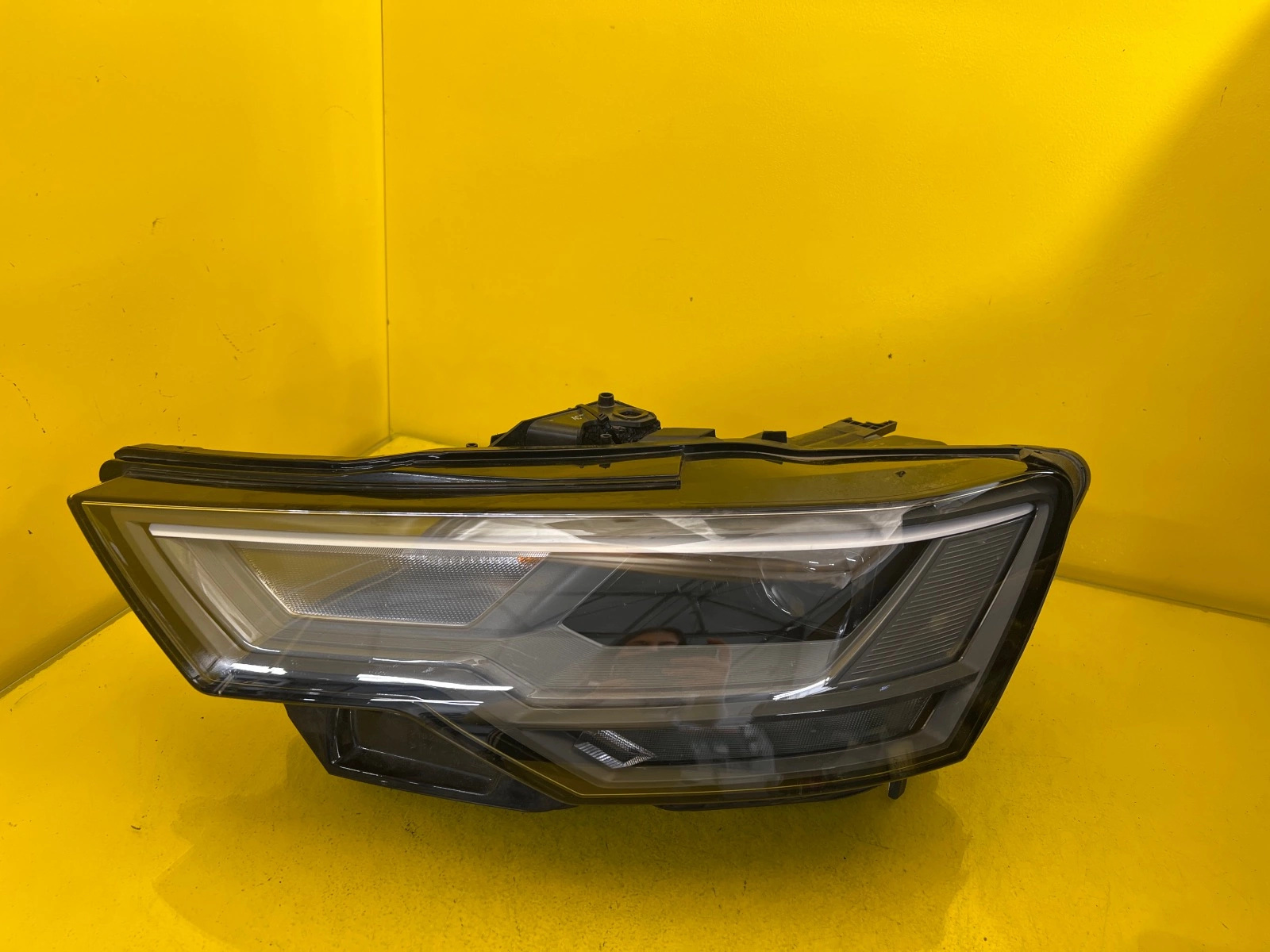 light left AUDI A6 C8 4K 18- FULL LED 4K0941033