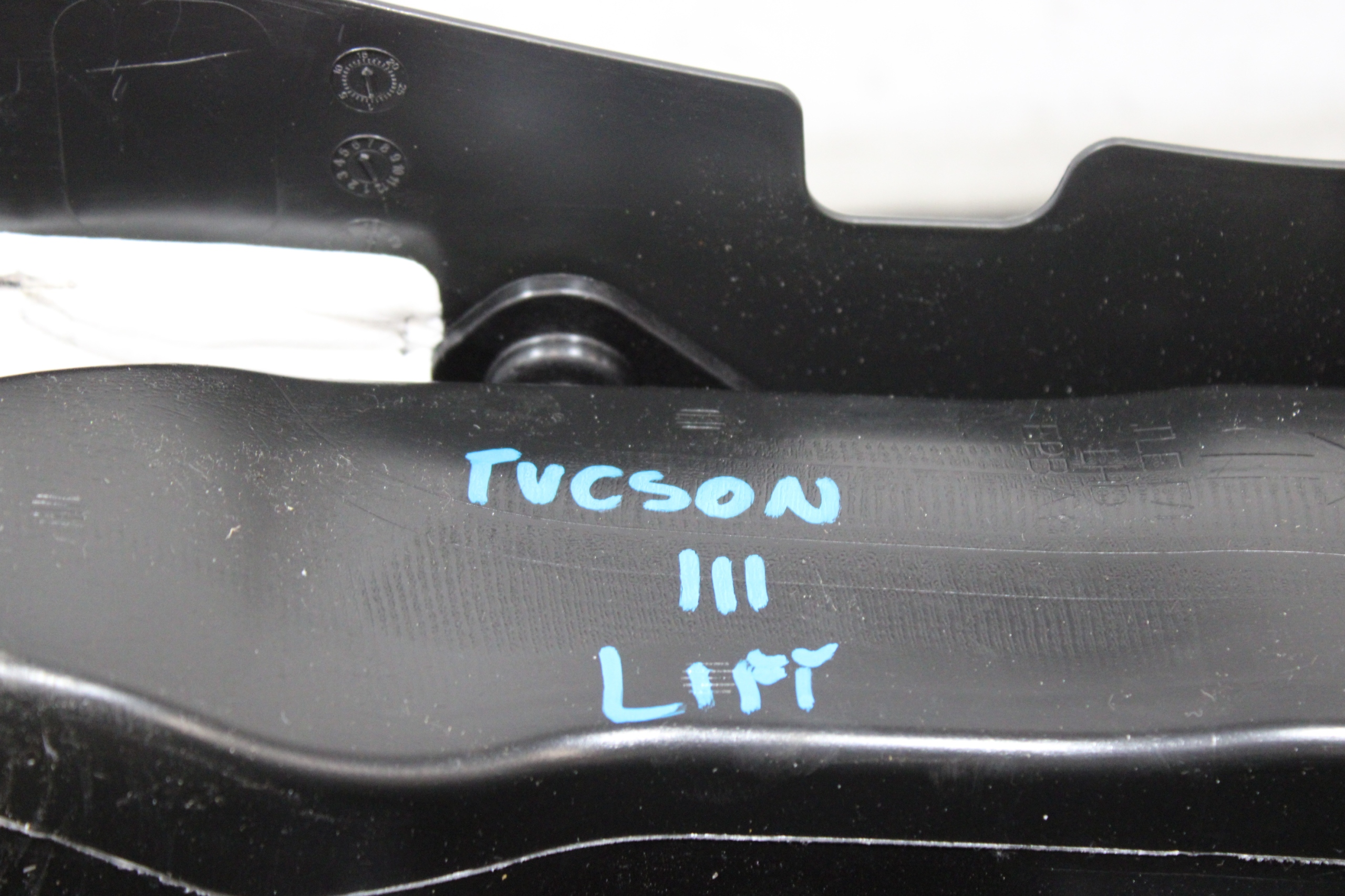 TUNEL central armrest AUTOMAT HYUNDAI TUCSON 3 III LIFT