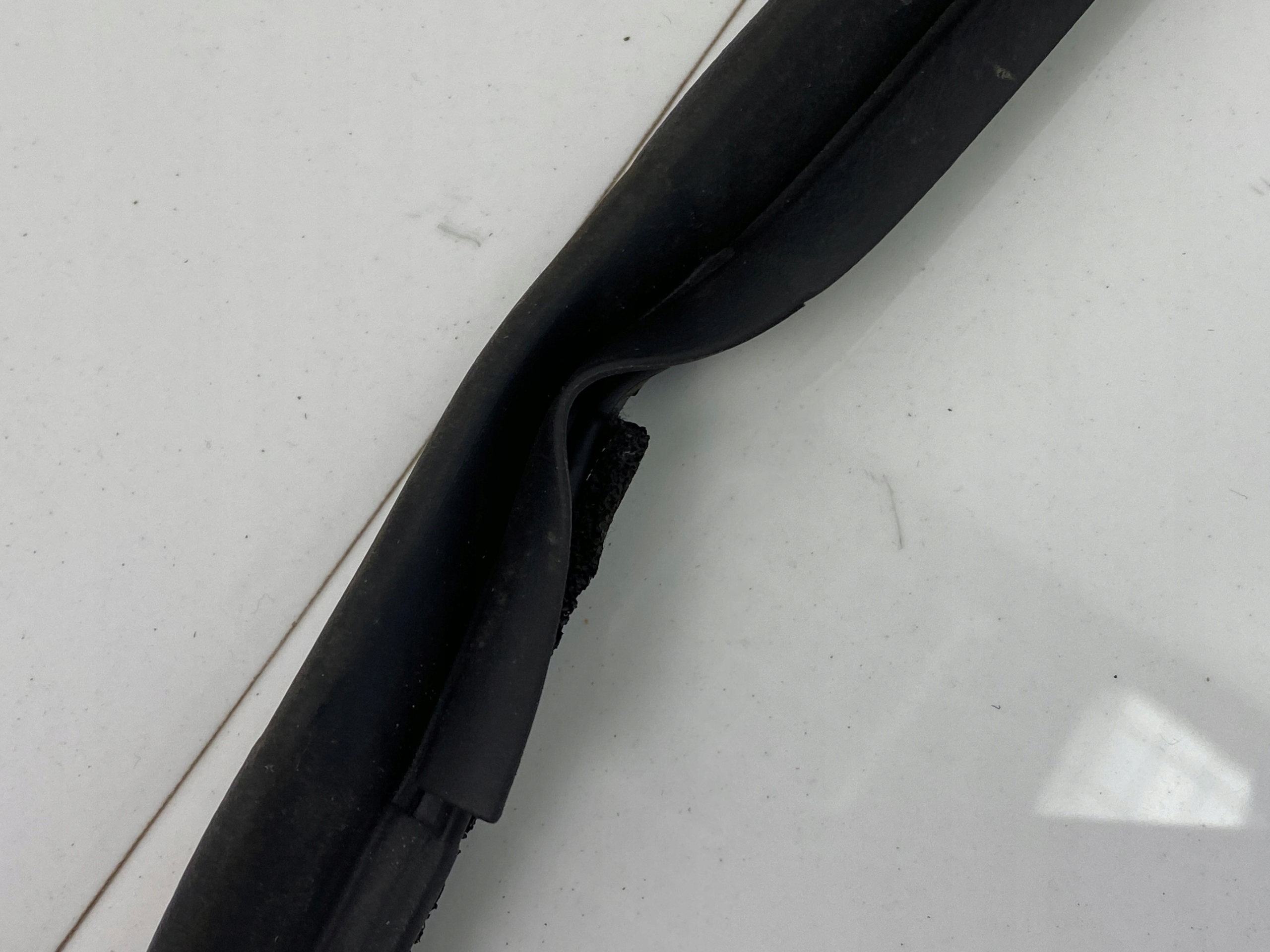 Dichtsatz Tür przednich Dodge Charger 2015+ USA