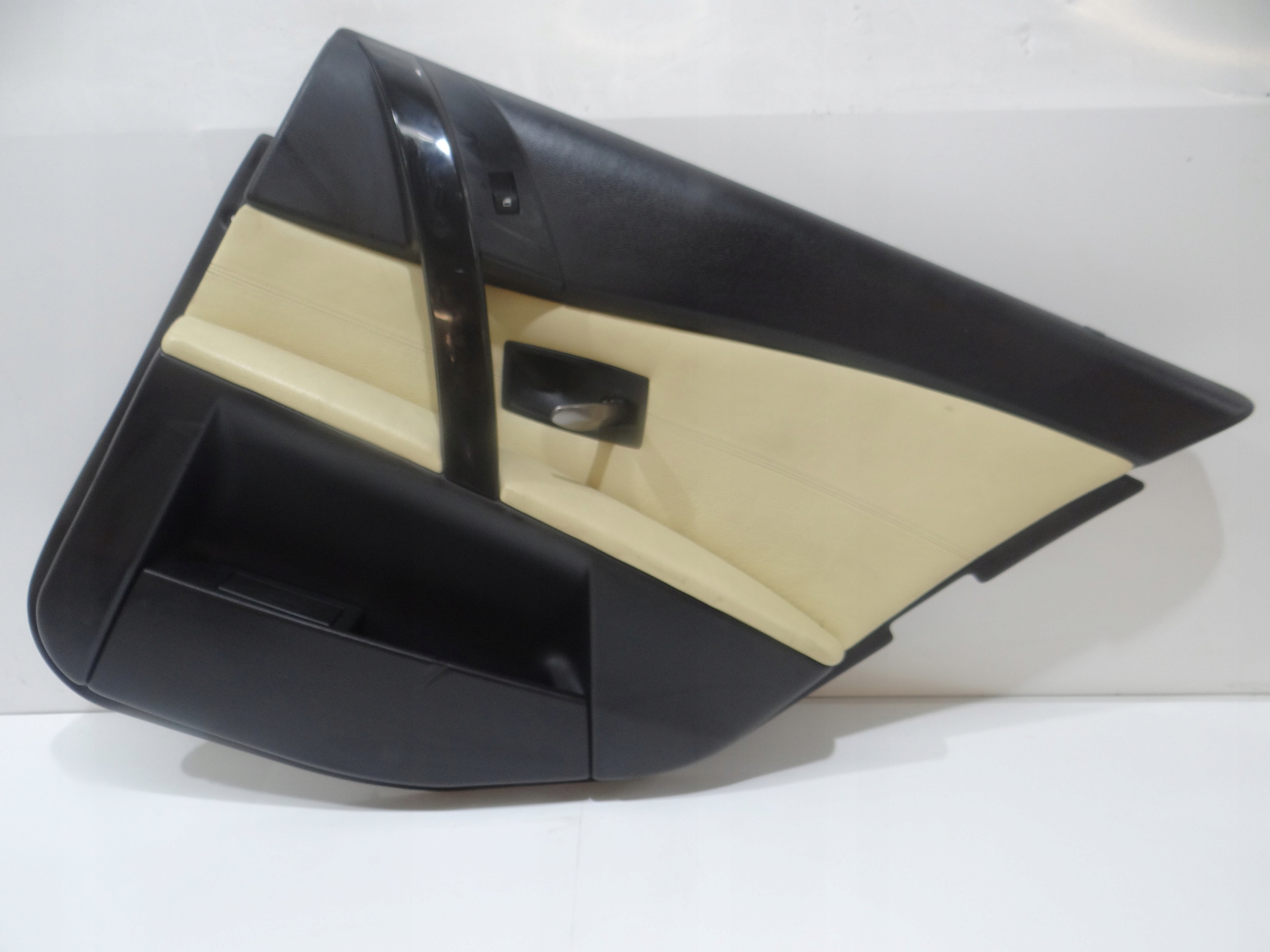 side door right rear part BMW E60 OE (14753748)
