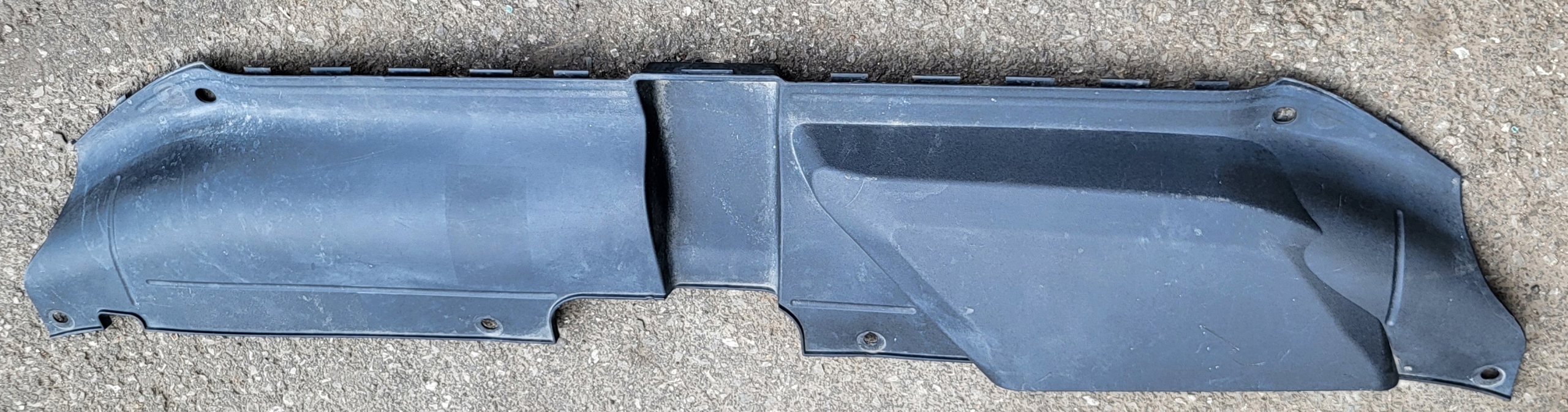 kryt obal stěny předního Horn AUDI A4 B8 8K 8K0807081 OE EU
