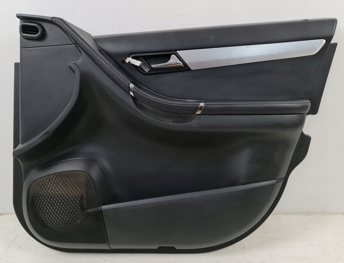 Обивка бекон правый передний MERCEDES W251 Европа