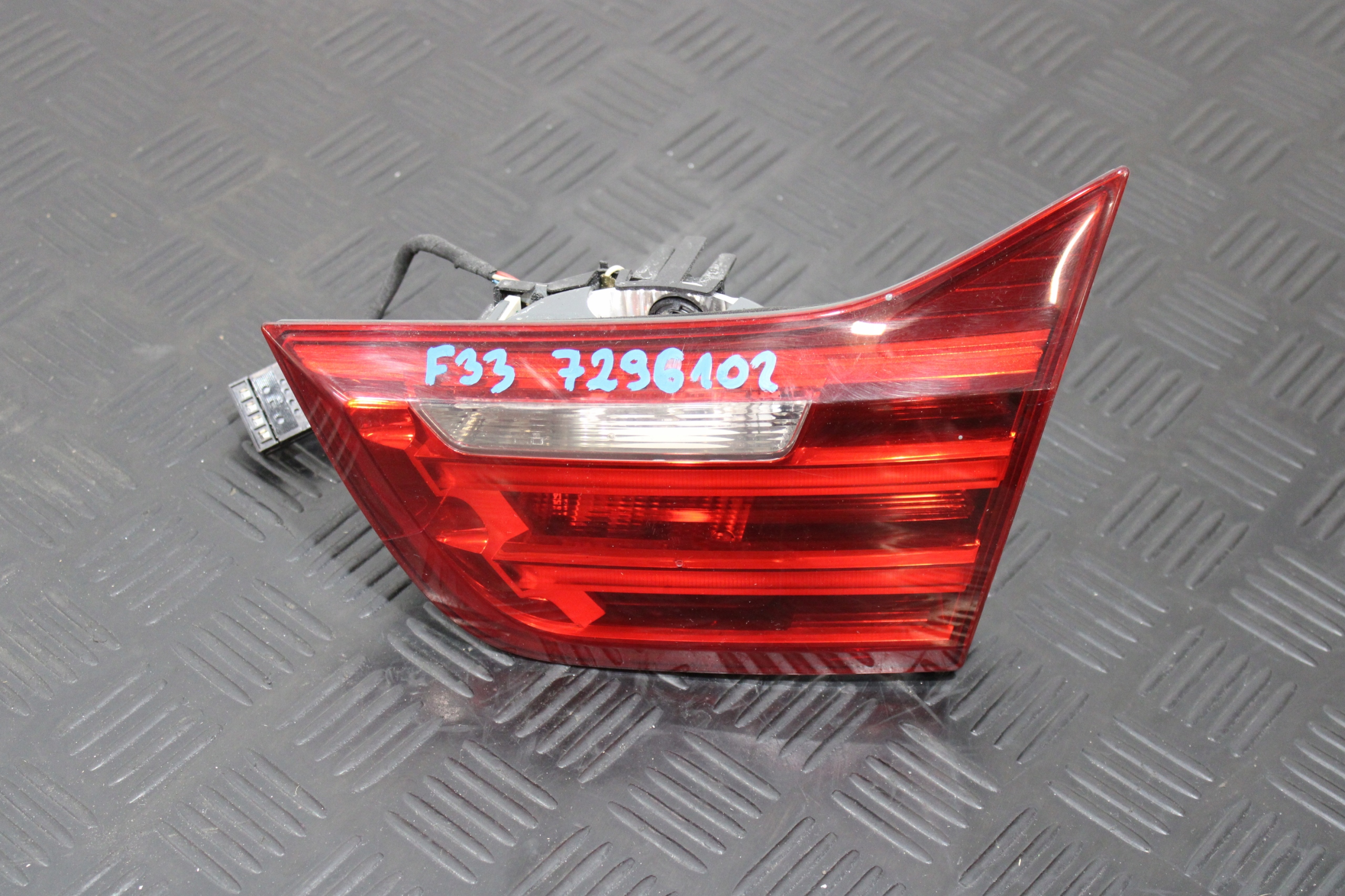 light bonnet right rear part 7296102 BMW 4 F33 CABRIO