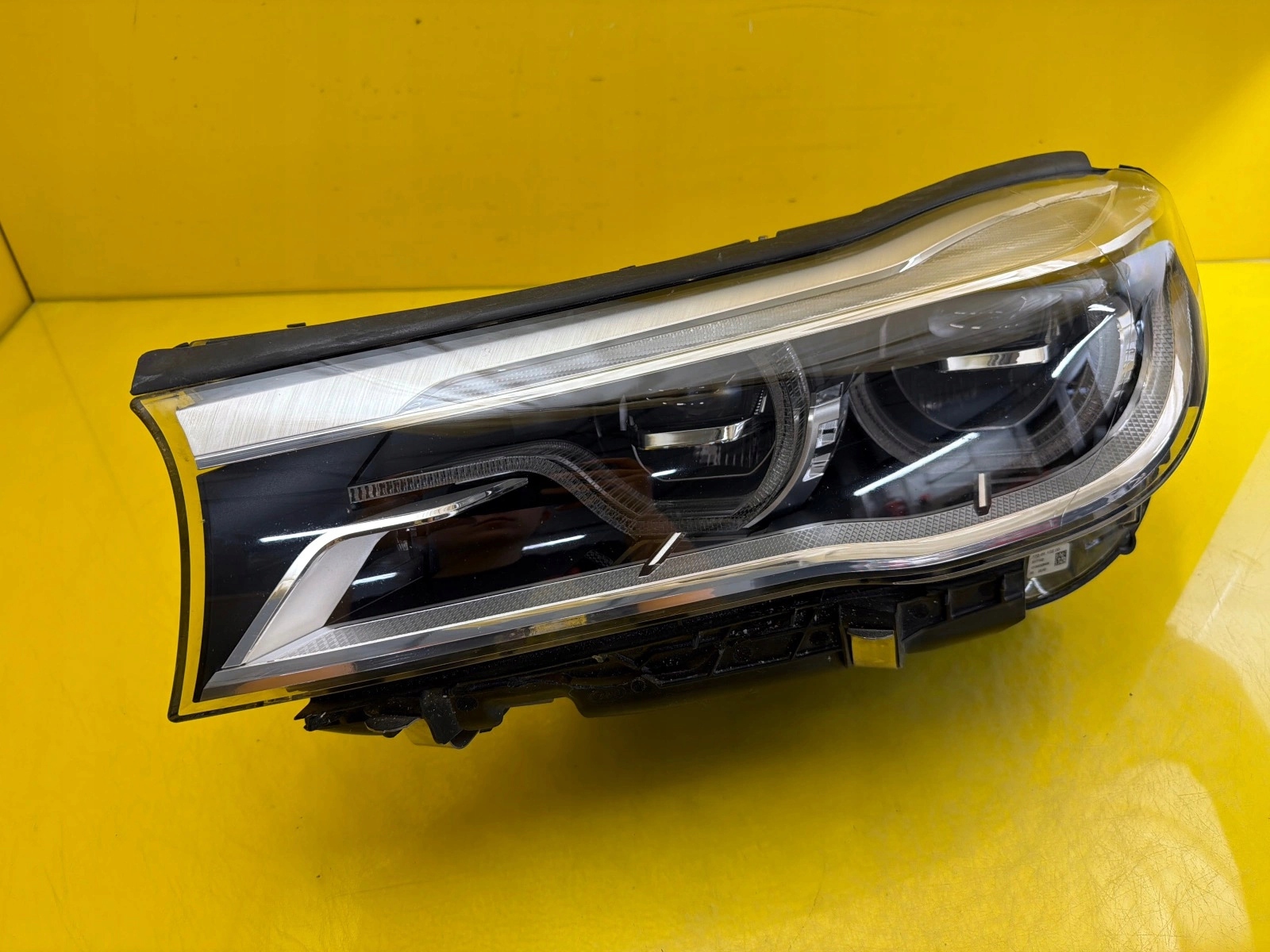 light left front BMW 7 G11 G12 Adaptive Led 7483243-01