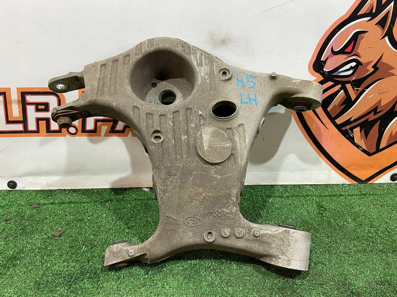 РИЧАГ ЗАД. ЛІВИЙ JAGUAR I-PACE X590 J9d3-5b531-AB