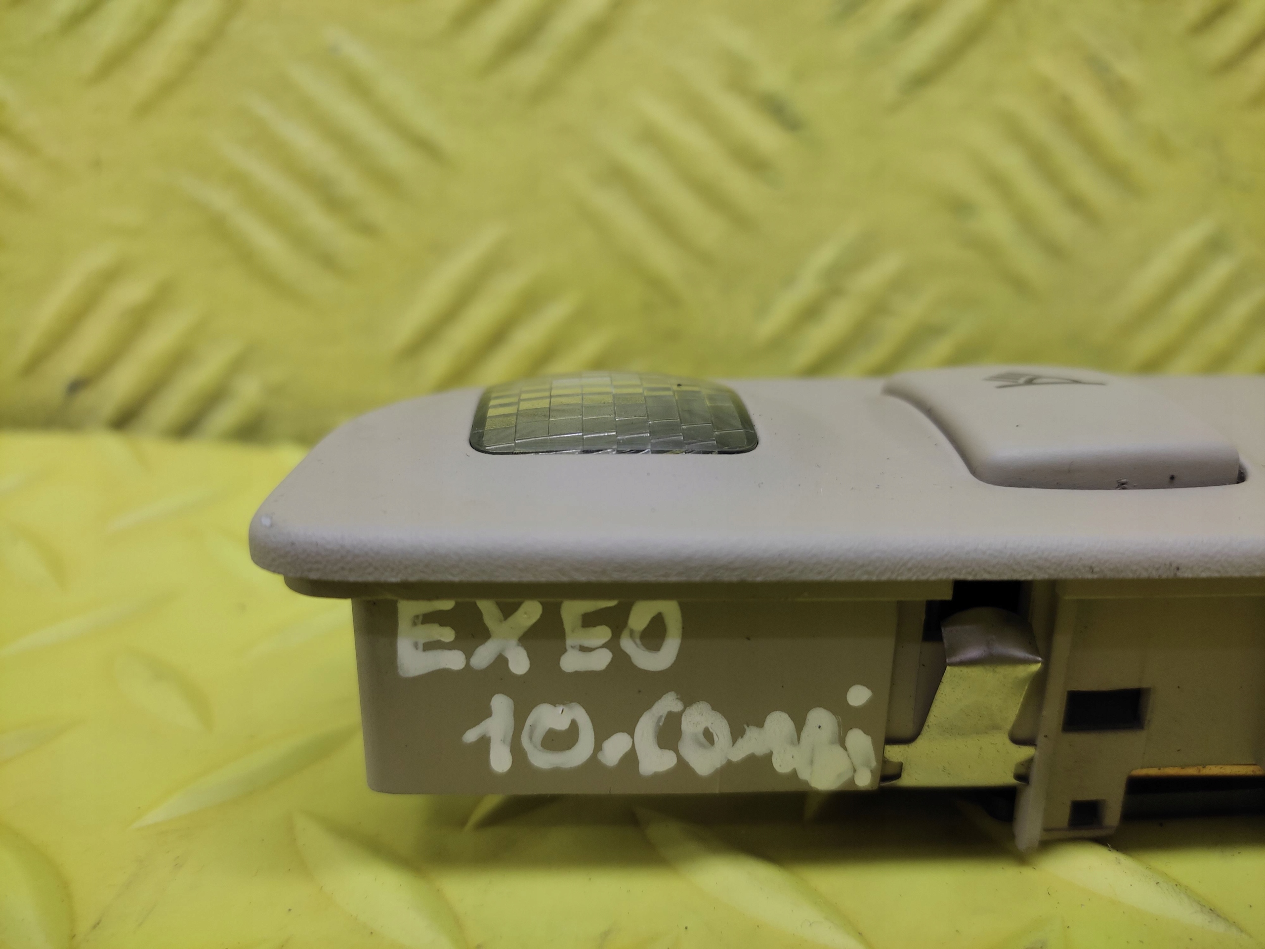 SEAT EXEO light lighting cabs 8E0947111A