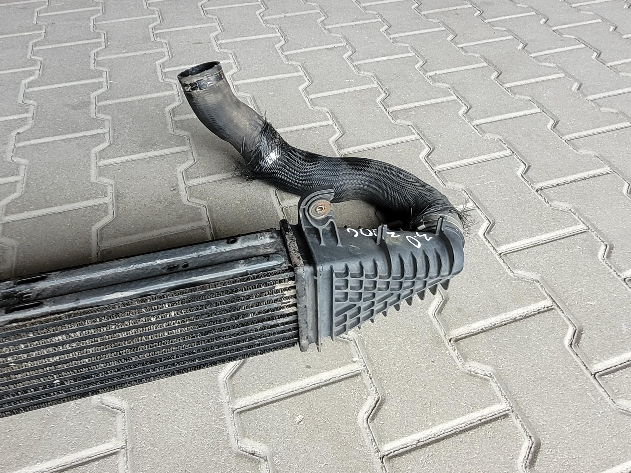 Kühler luft INTERCOOLER CHRYSLER 300C II LANCIA THEMA 3.0 CRD