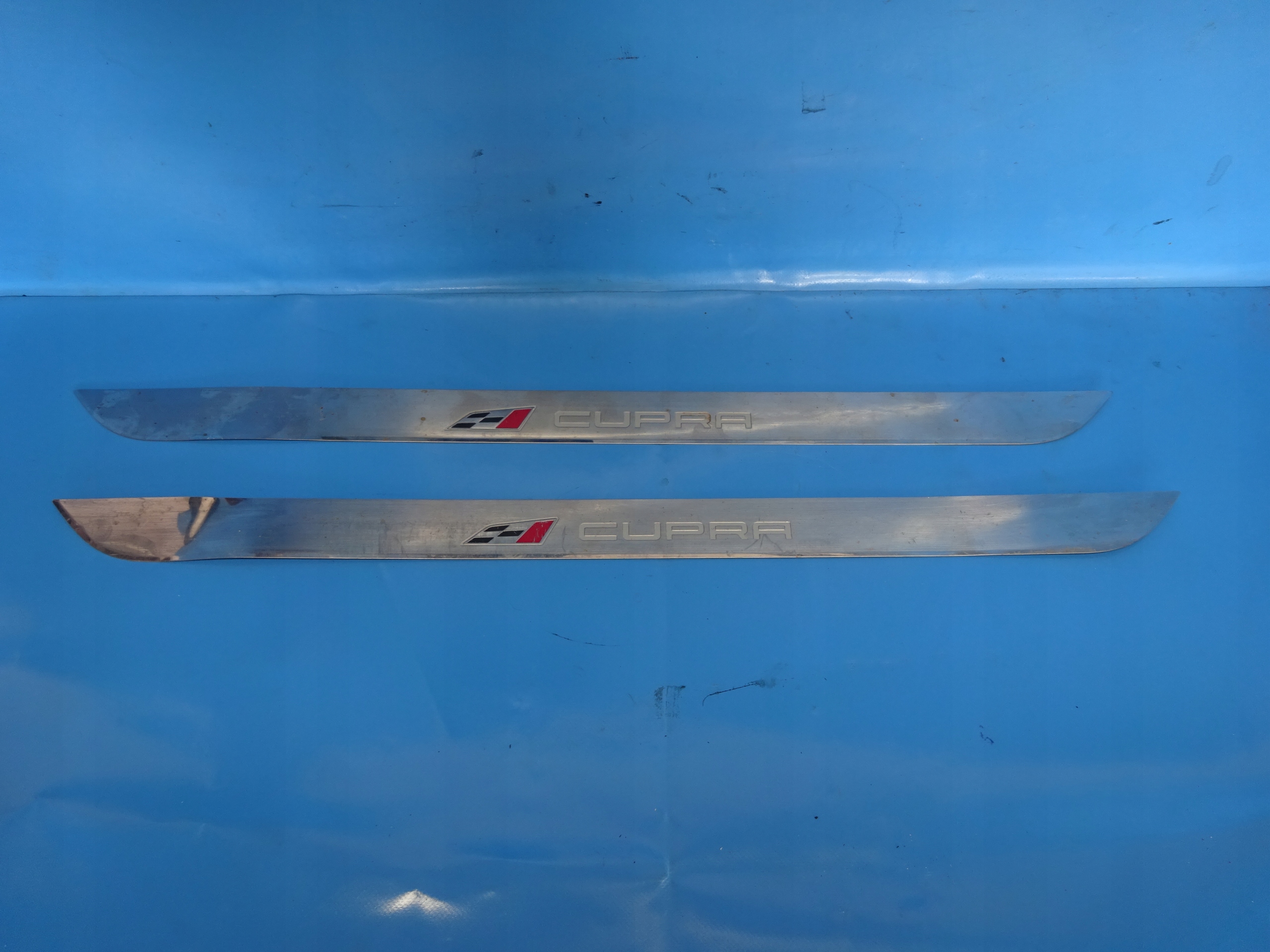 LISTWY NAKŁADKI PROGOWE SEAT LEON III CUPRA Producent SEAT OE