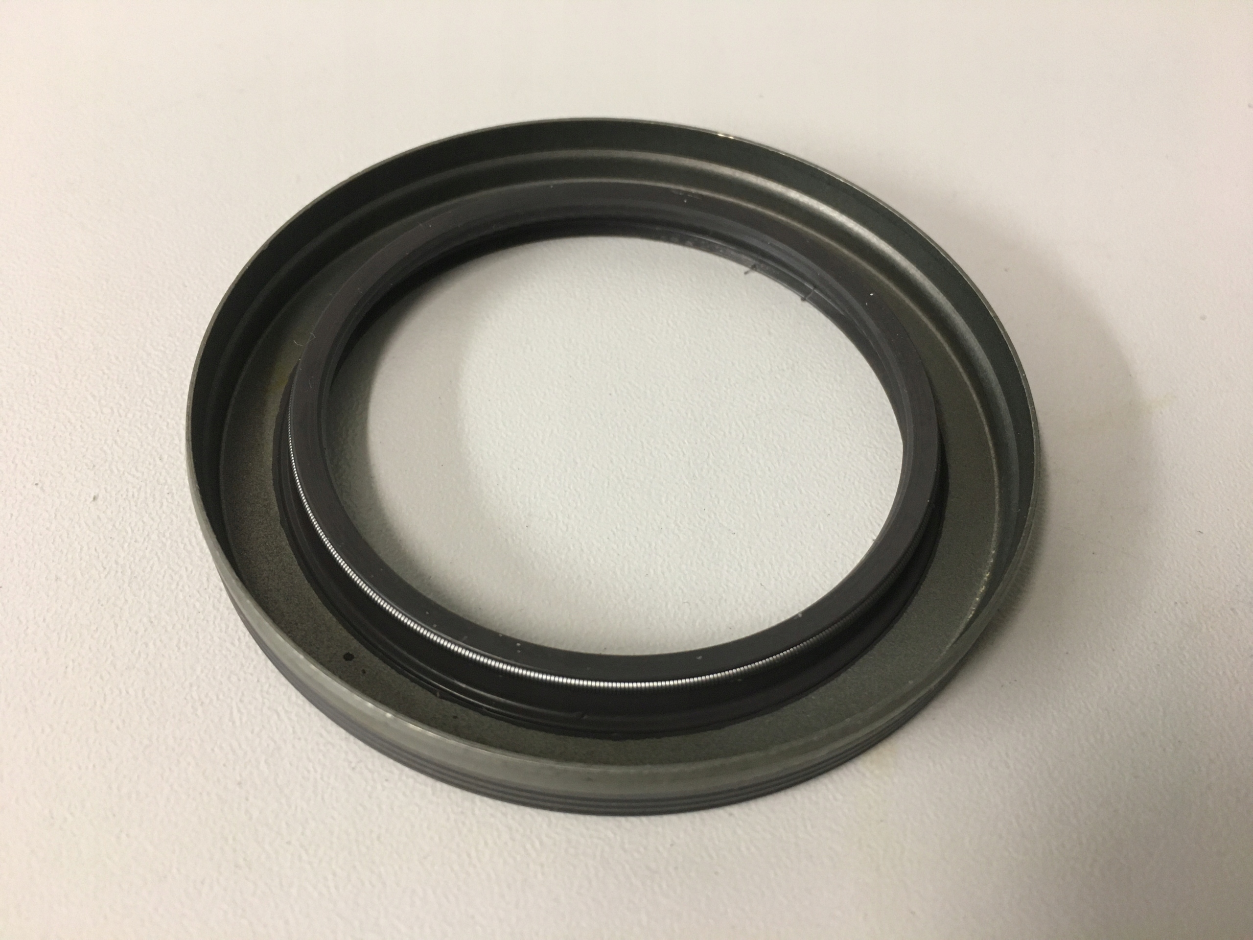 SIMMERING USZCZELKA WALU SKRZYNI MAN 81 32901 0044