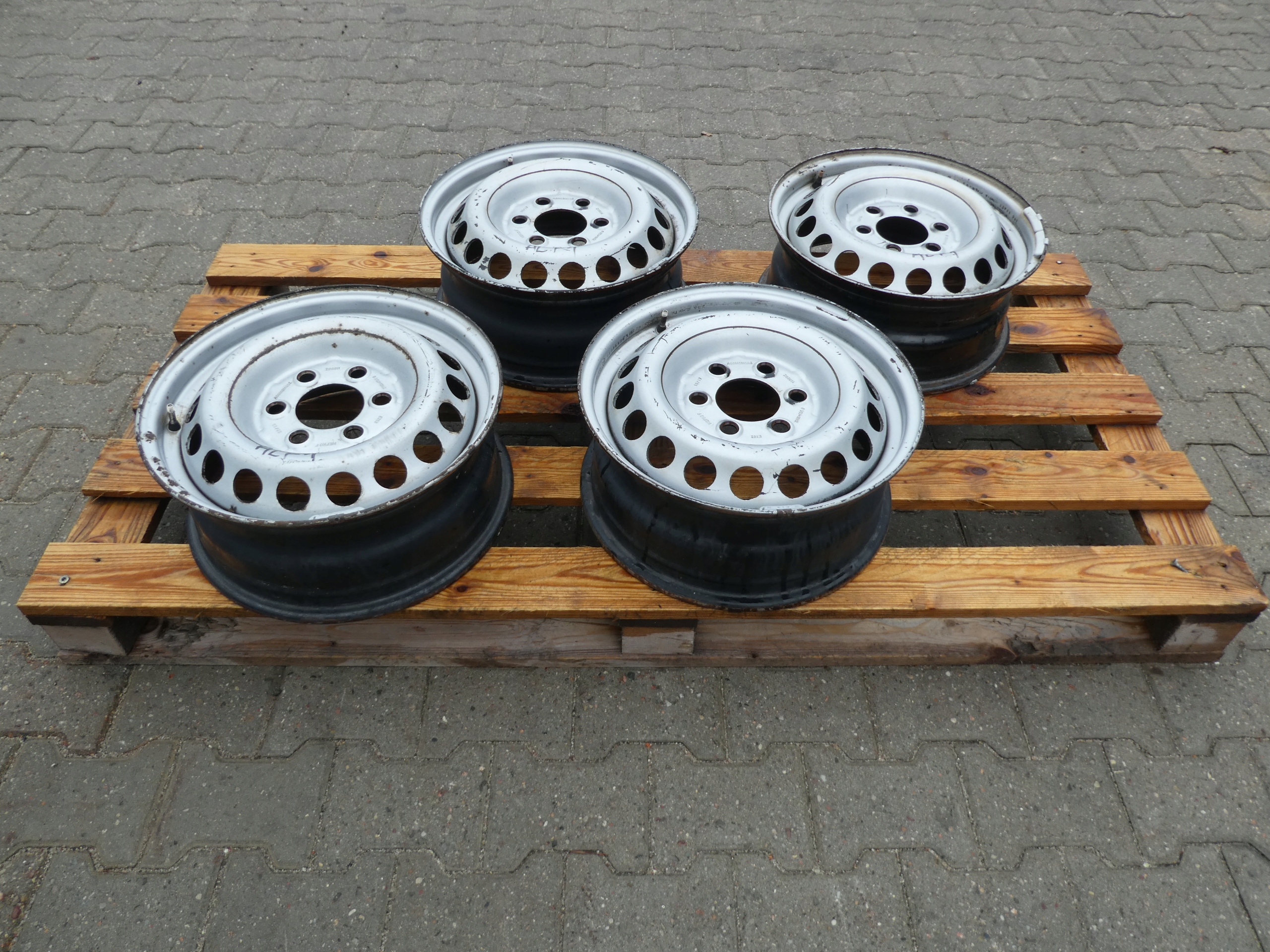 4X discs metal disc MERCEDES SPRINTER CRAFTER A0014014802
