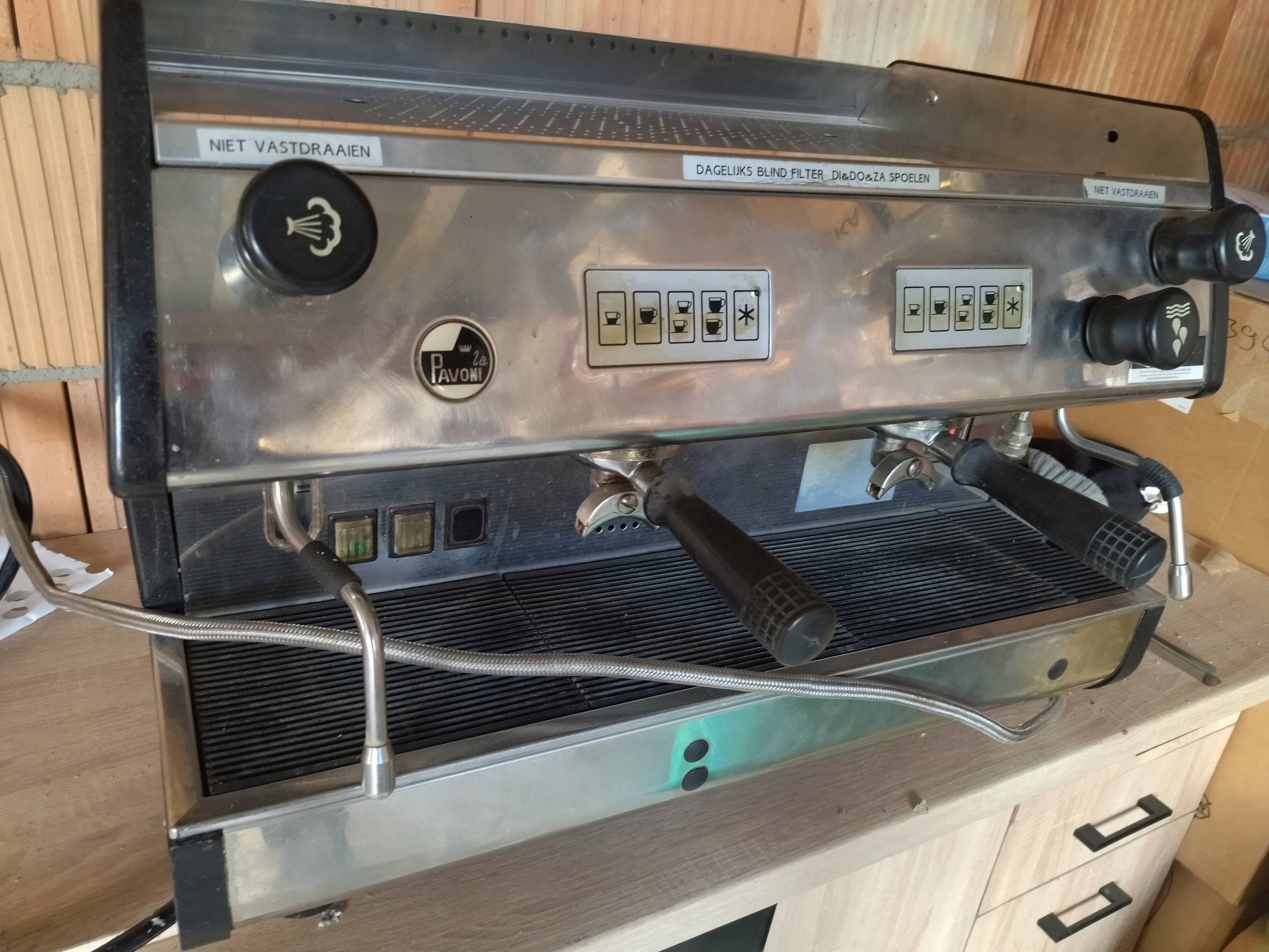Pavoni 2A 2
