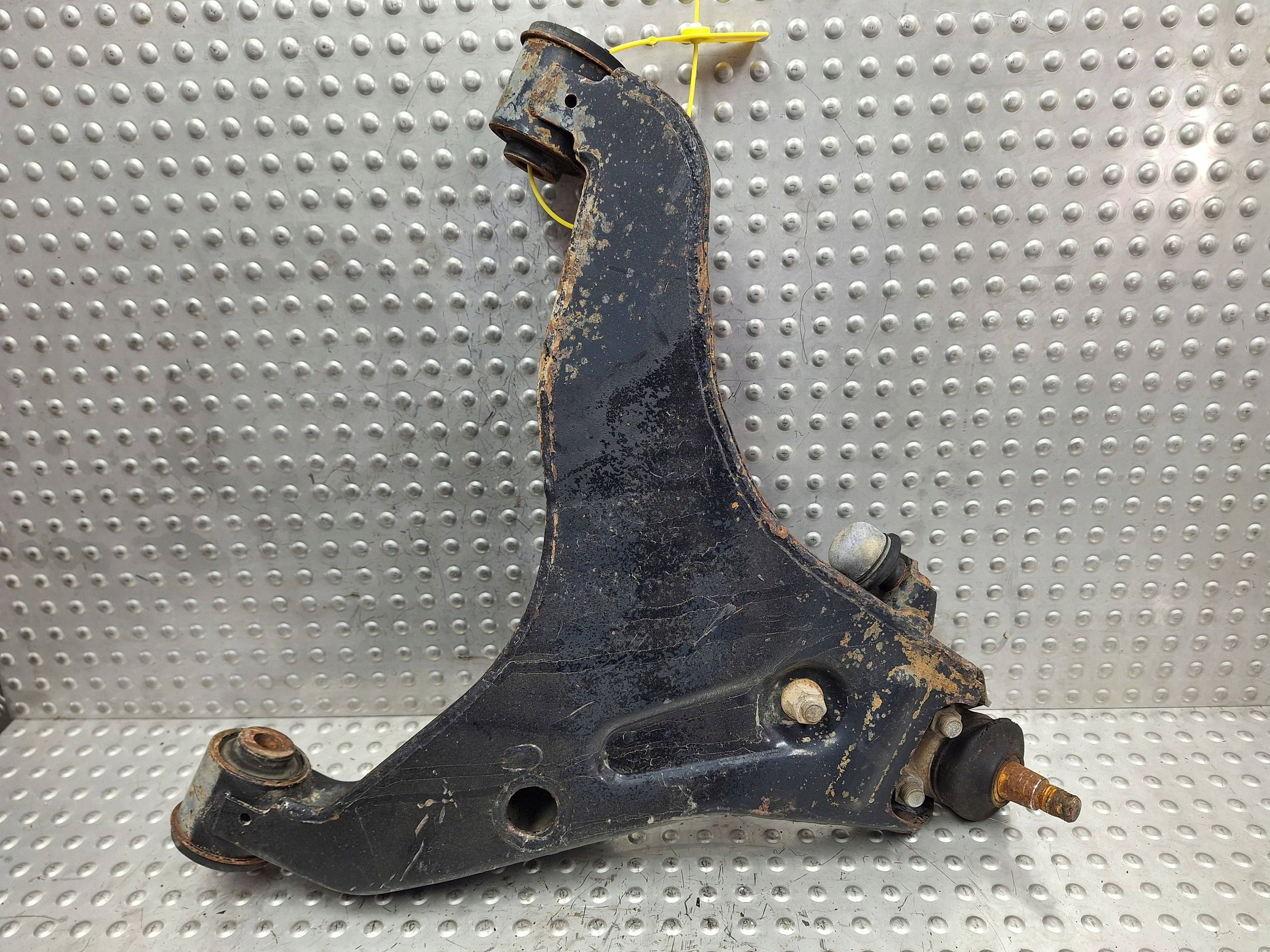 arm right front lower MITSUBISHI L200 IV 06-15