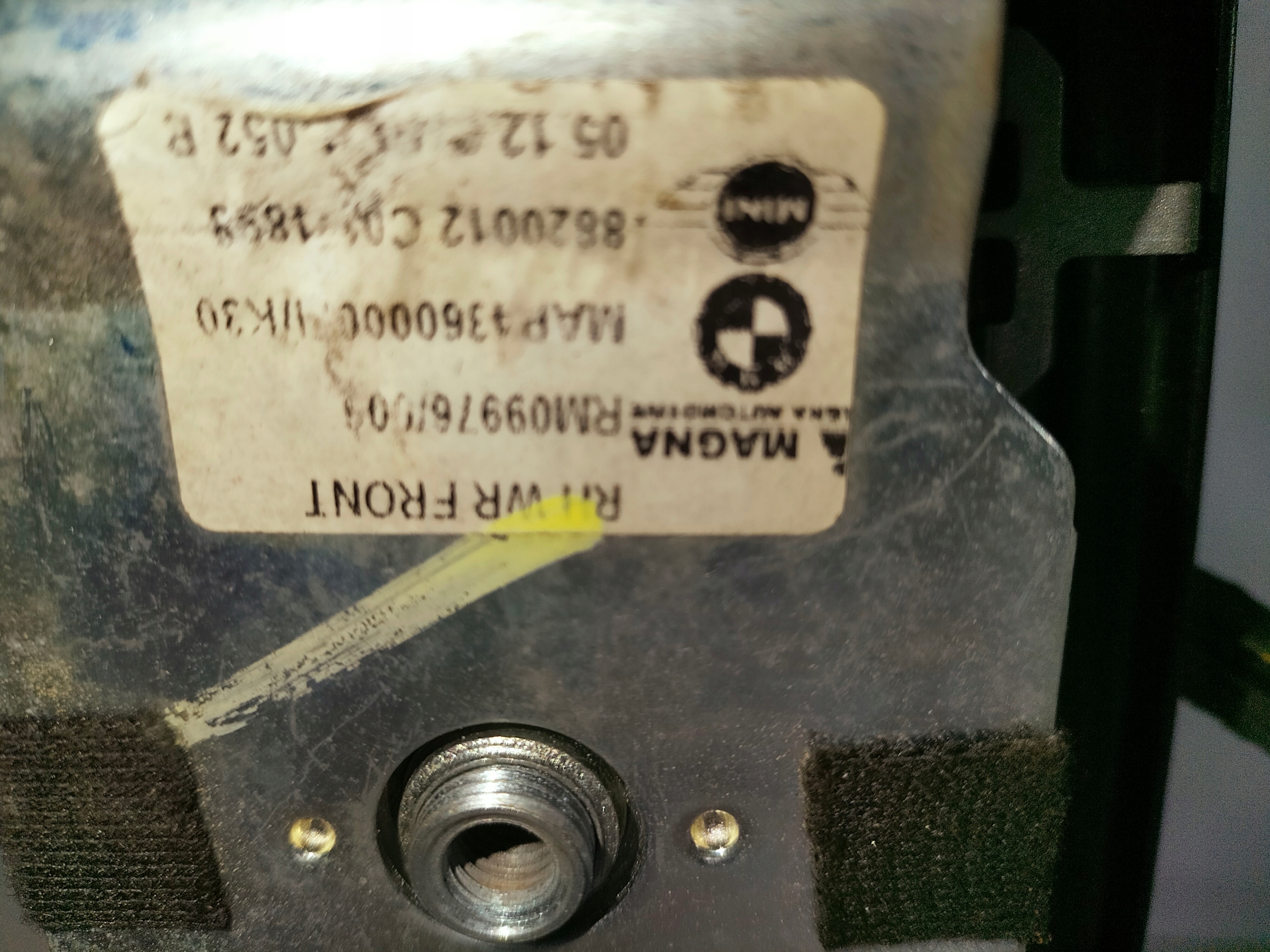 window regulator right MINI COOPER R55 R56 06