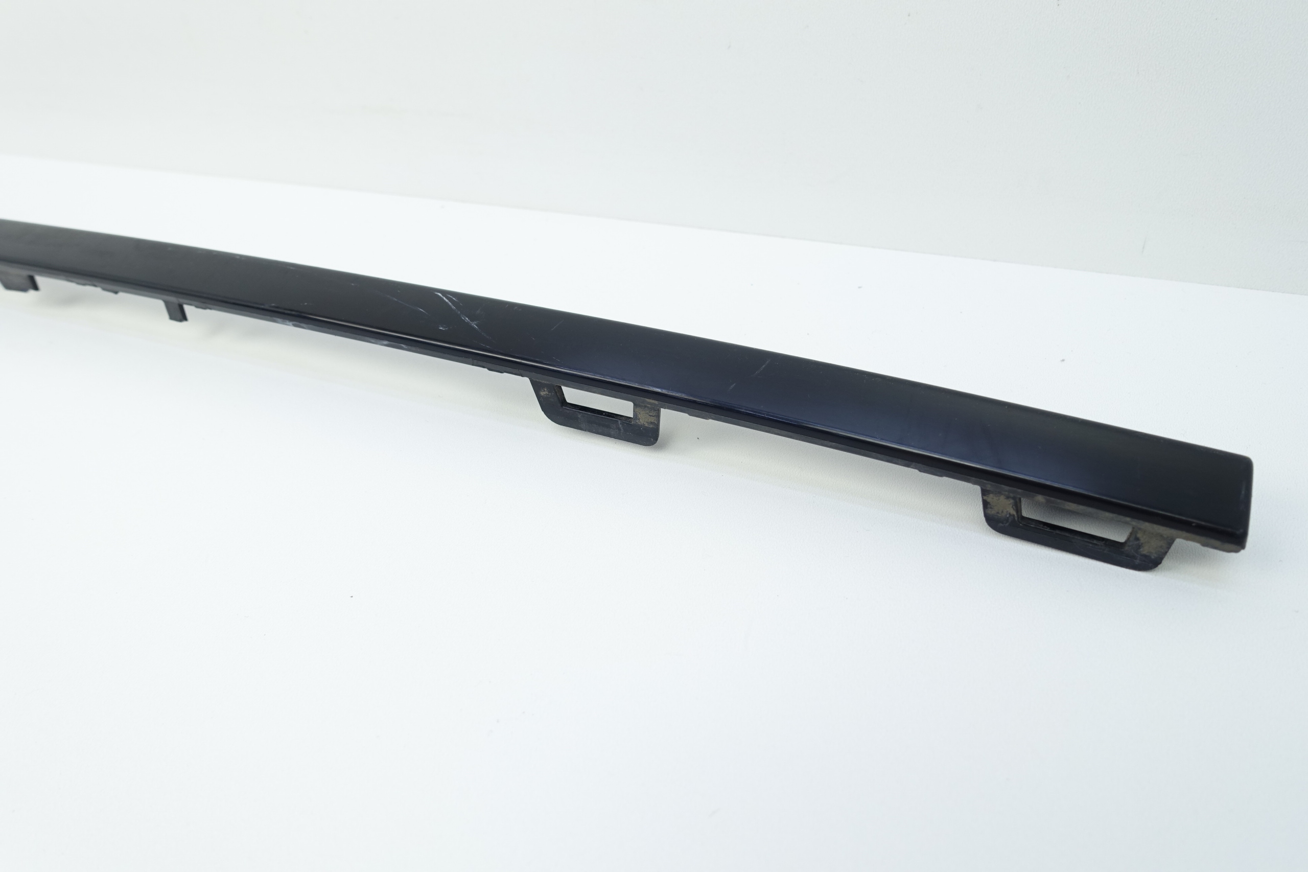 LISTWA ZDERZAKA TYL MERCEDES CLA W118 A1188852002 Installation side Rear