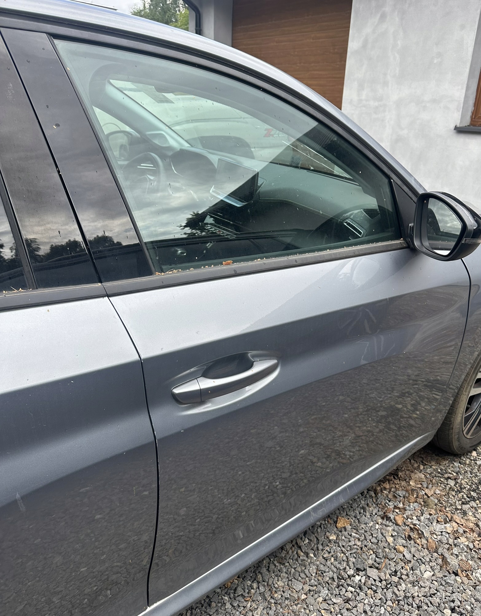 PEUGEOT 208 II door right right front KCA nice