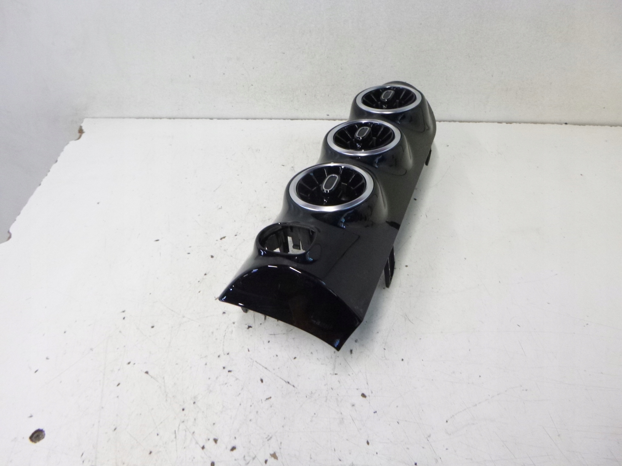 grid air conditioning devices Dekor Mercedes W177 2020r.