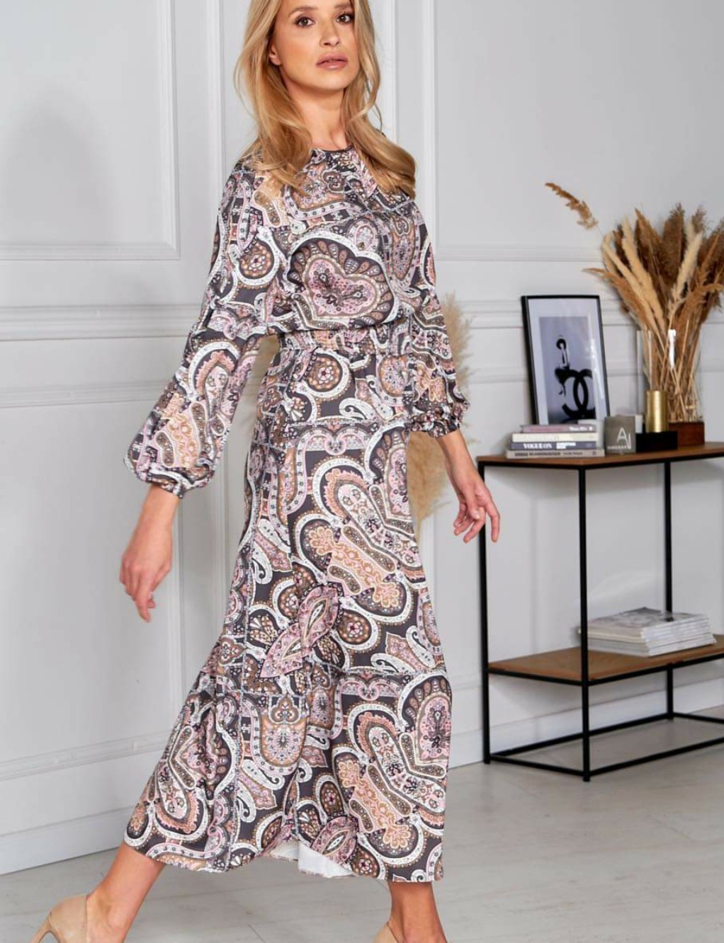 Šaty Šedé se vzory Model 0629 Lalous velikost M
