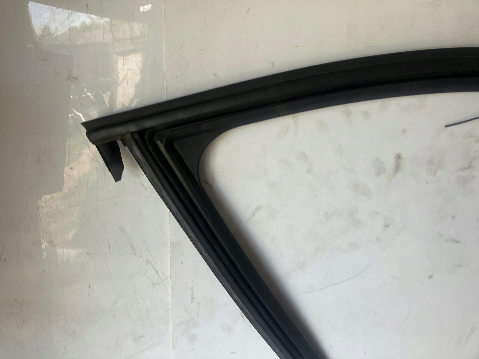 frame gasket door right front CITROEN C3 III 9813201880