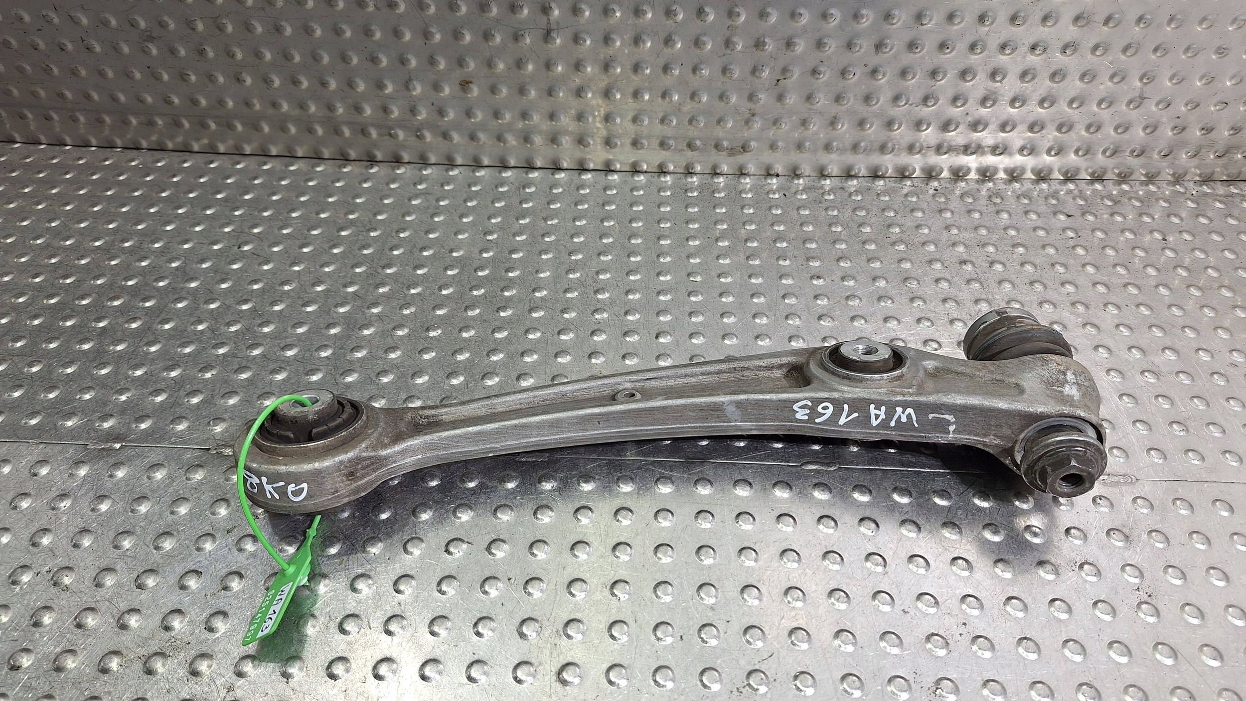 arm left front 8K0407155B AUDI A4 B8 A5 8T A7 A6 C7 Q5 8R