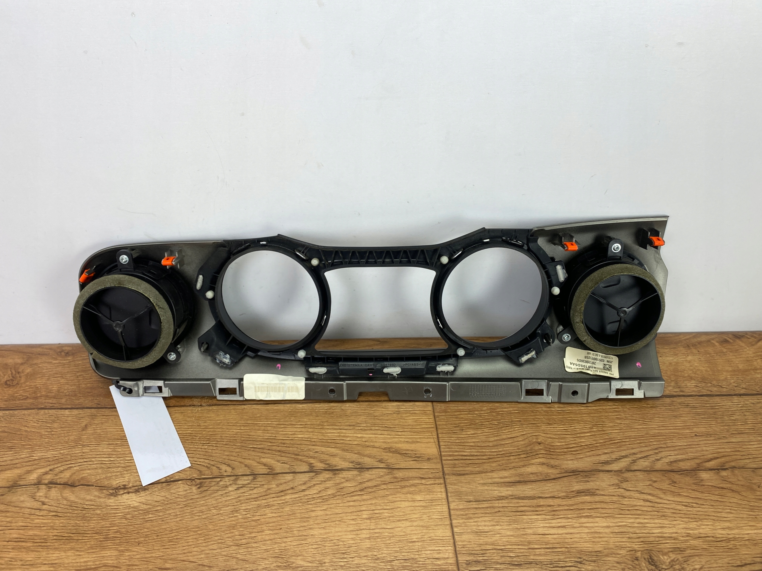 рамка счетчика WRANGLER JL 2018+ америка