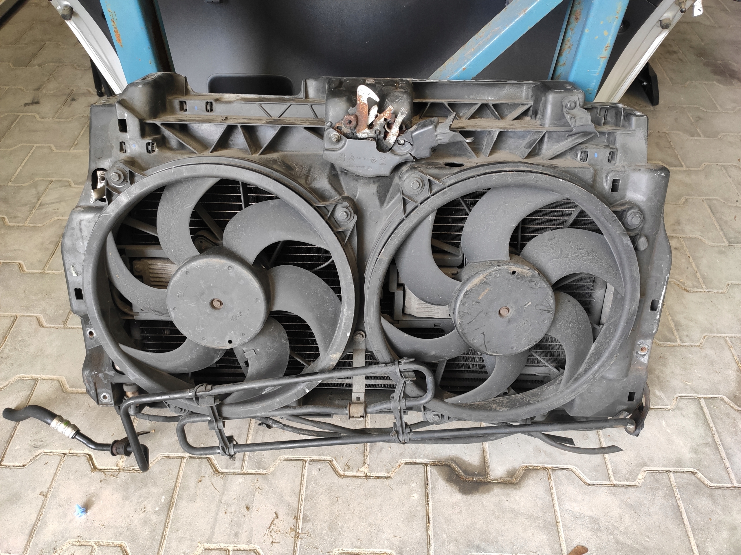 C5 III X7 407 2.2 HDI PAS PRZEDNI CHŁODNICE