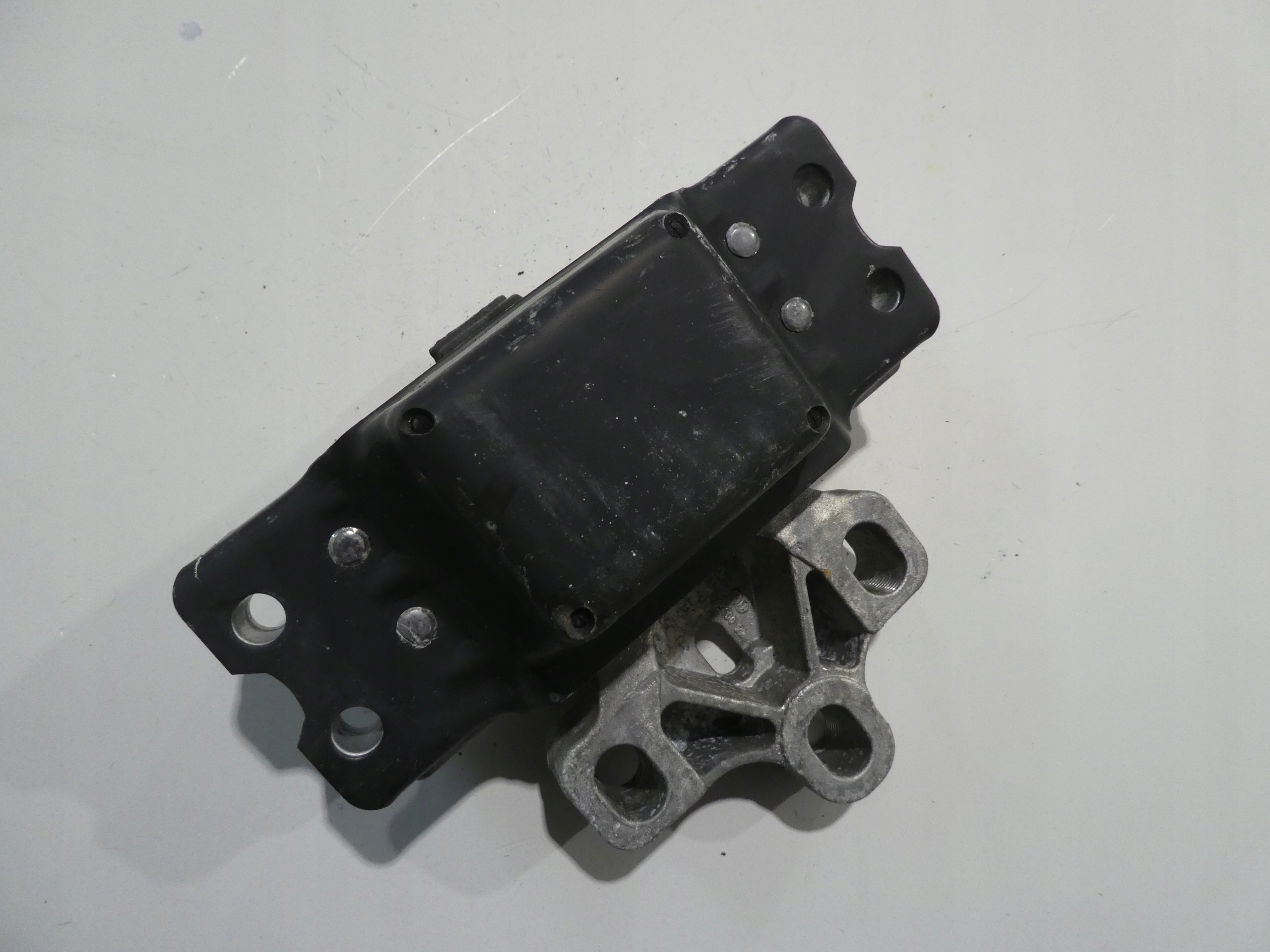 VW AUDI SKODA Airbag Getriebehalter 3C0199555AE