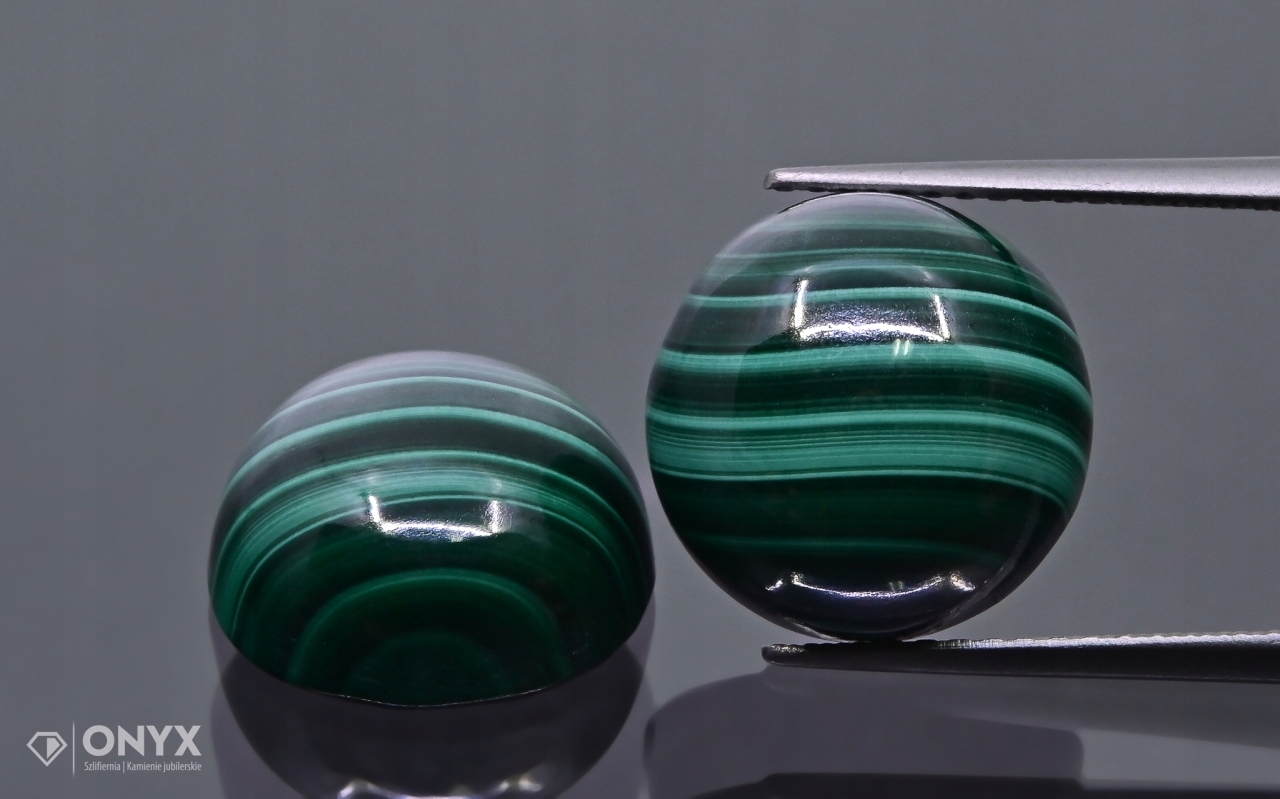 Malachit kabošon Pár kulatý fi 11,8 mm