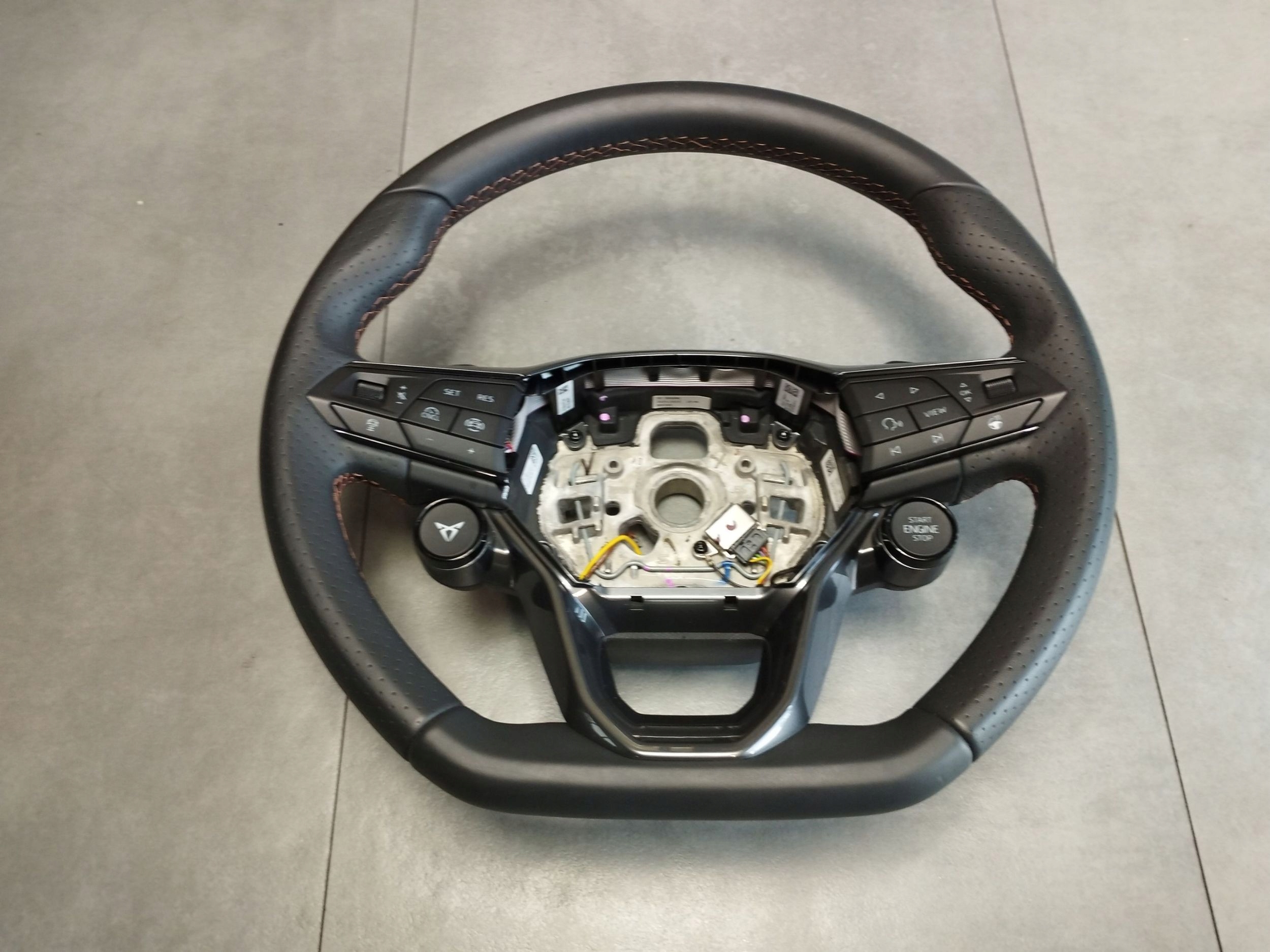 Cupra Formentor lenkrad Leder multi grzana 5FF419091F