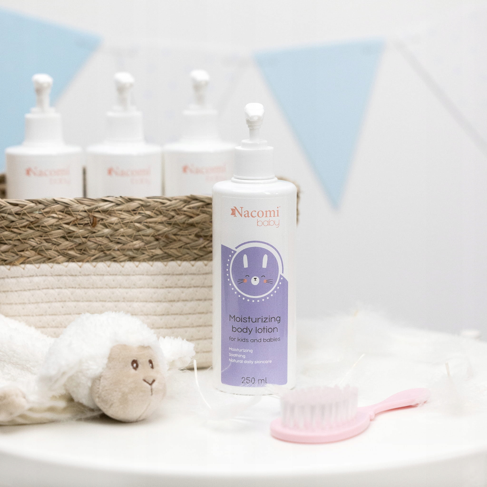 NACOMI NAWILŻAJĄCA EMULSJA DO PIELĘGNACJI DZIECI EAN (GTIN) 5902539700244