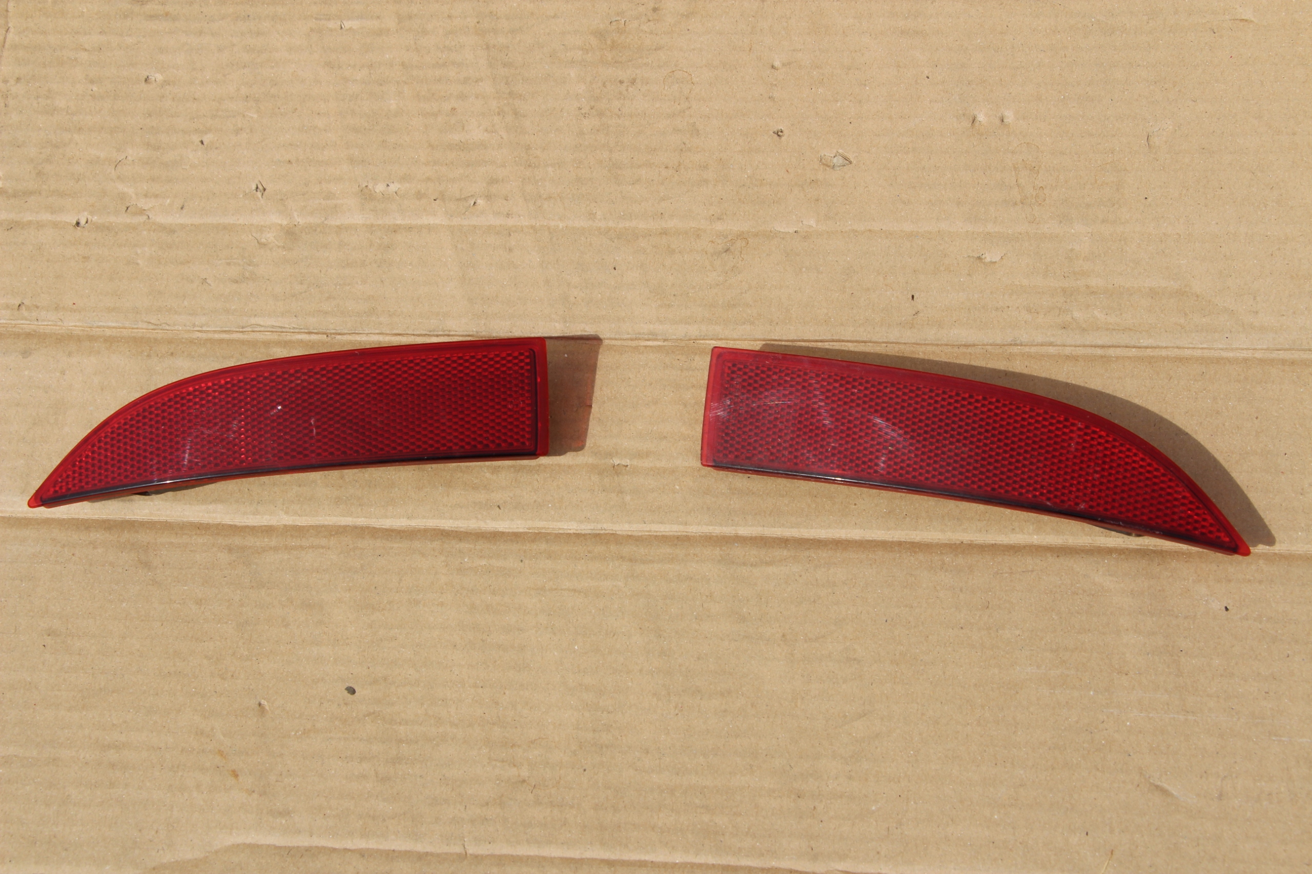 ODBLASK LEWY PRAWY ZDERZAKA TYŁ DACIA LOGAN II LIFT kombi MCV 2016-2022 org Numer katalogowy części 265600427r 265659019R