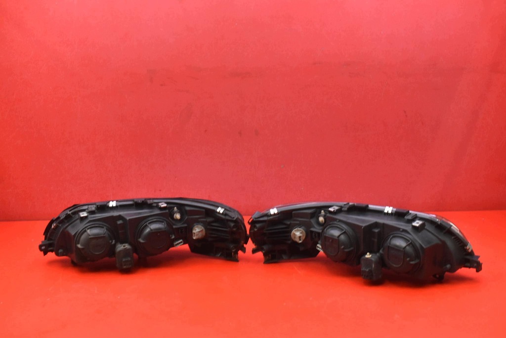 head lights front front KOMPLET EU VOLVO V70 2 II 00-05