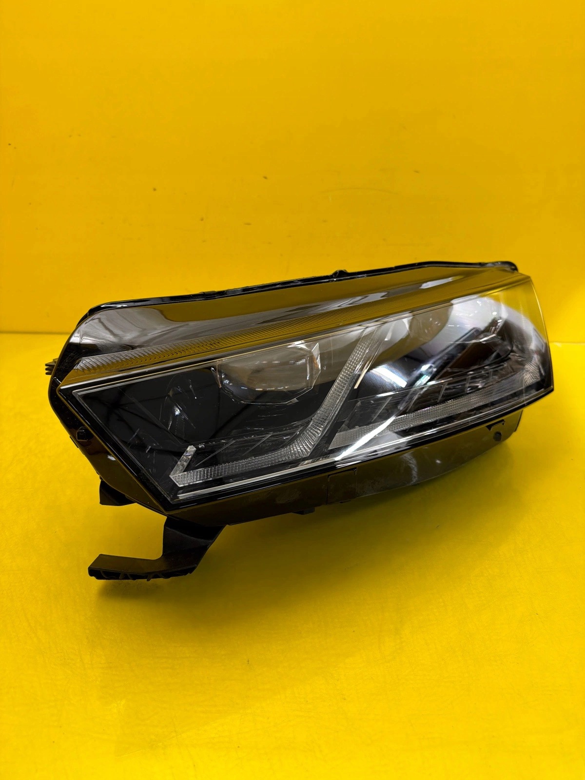 light left Skoda Octavia IV 5E4 5E4941015B Full Led