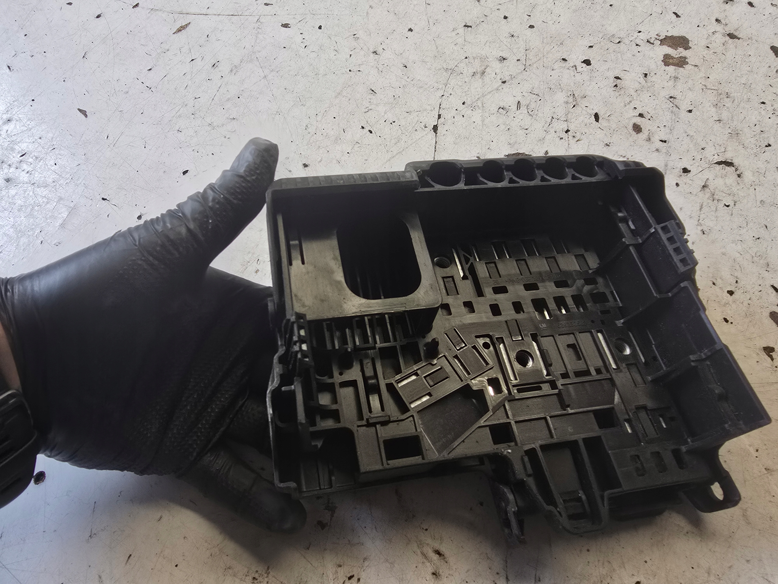 OPEL CORSA E cover KLEMY compartment for battery 13491093 BH