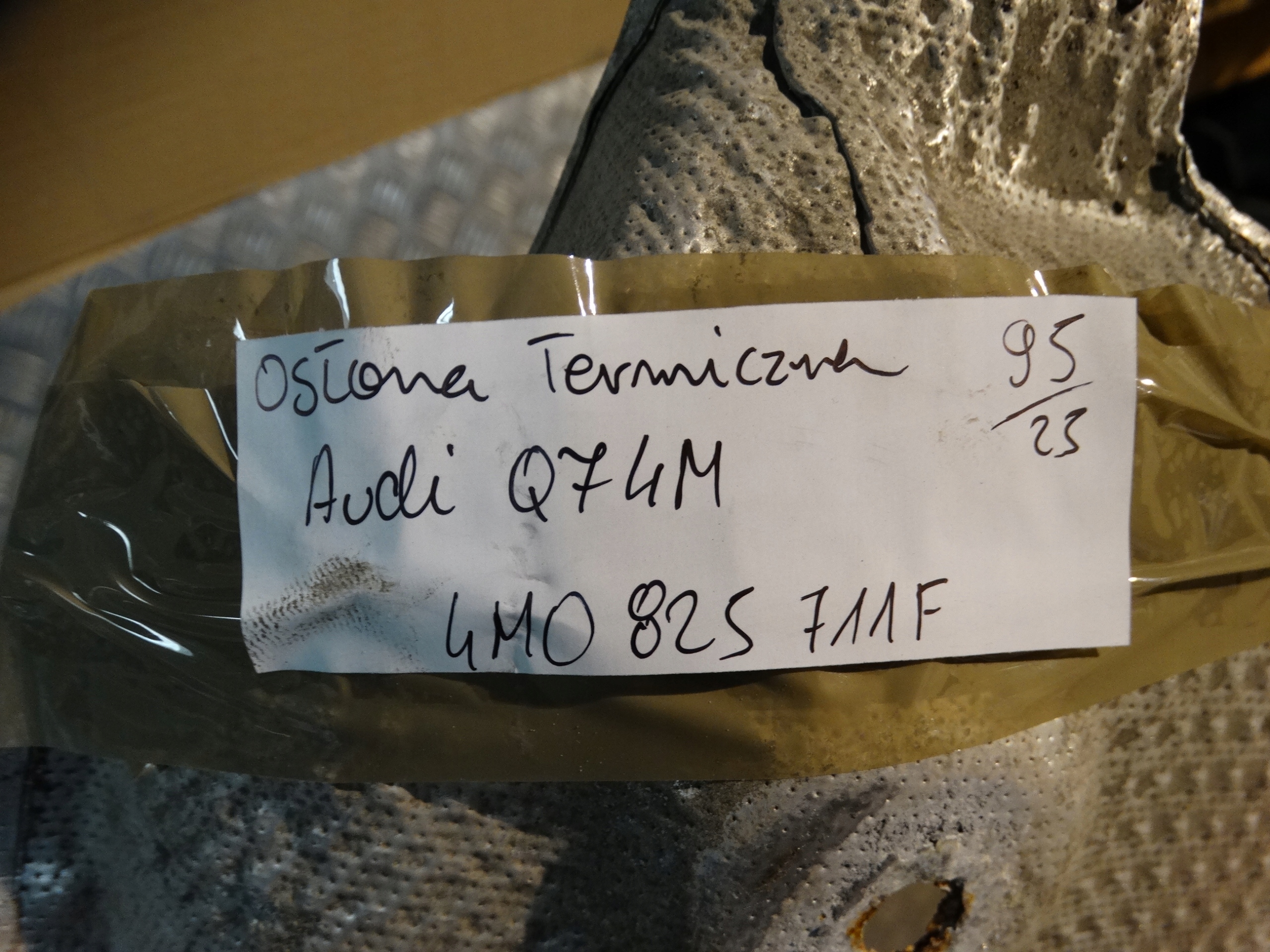 top zustand blende abdeckung hitzeschutz AUDI Q7 4M CAYENNE 9Y 1
