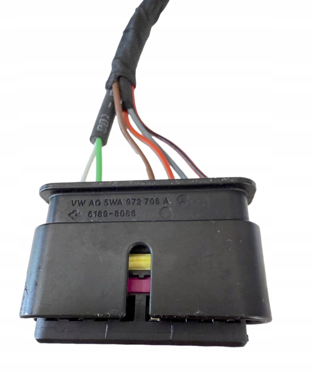 Zástrčka Radaru Audi Vw Skoda Seat Vag Paprsek 8 Pin 5WA972708A