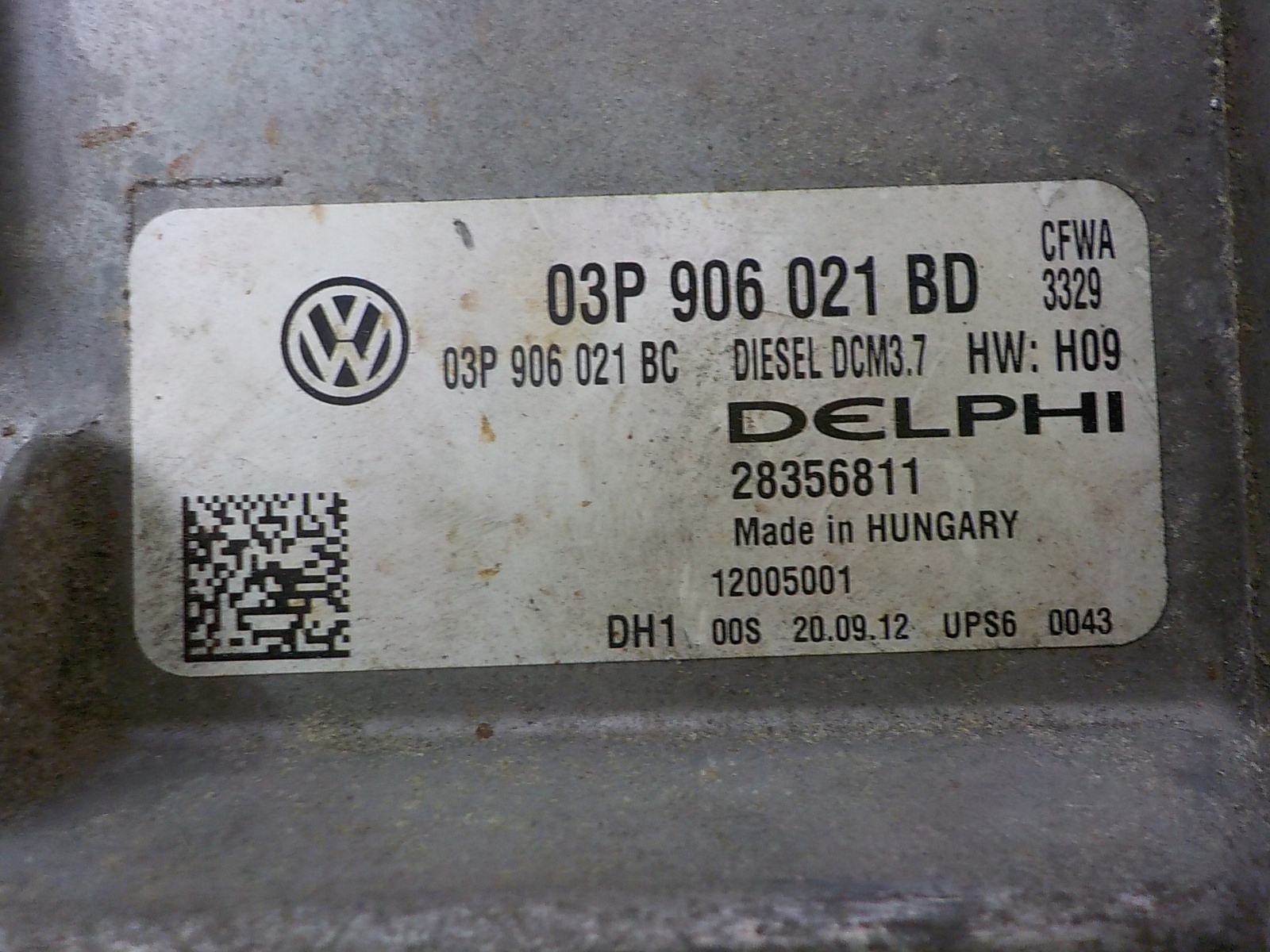 VW computer control unit 03P906021BD 03P906021BC