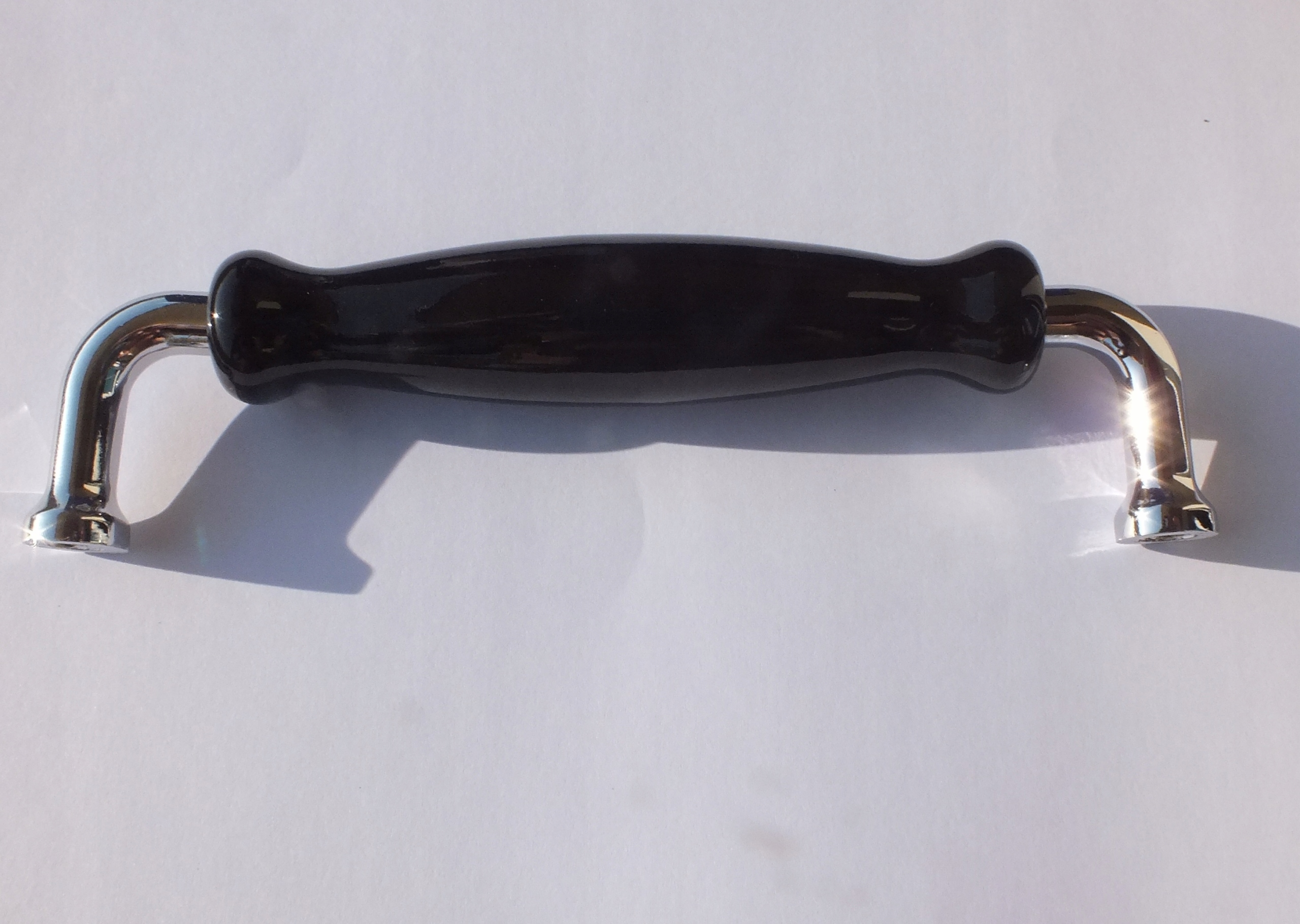 Uchwyt porcelanowy czarny +chrom IKEA style 128 mm Długość 14 cm