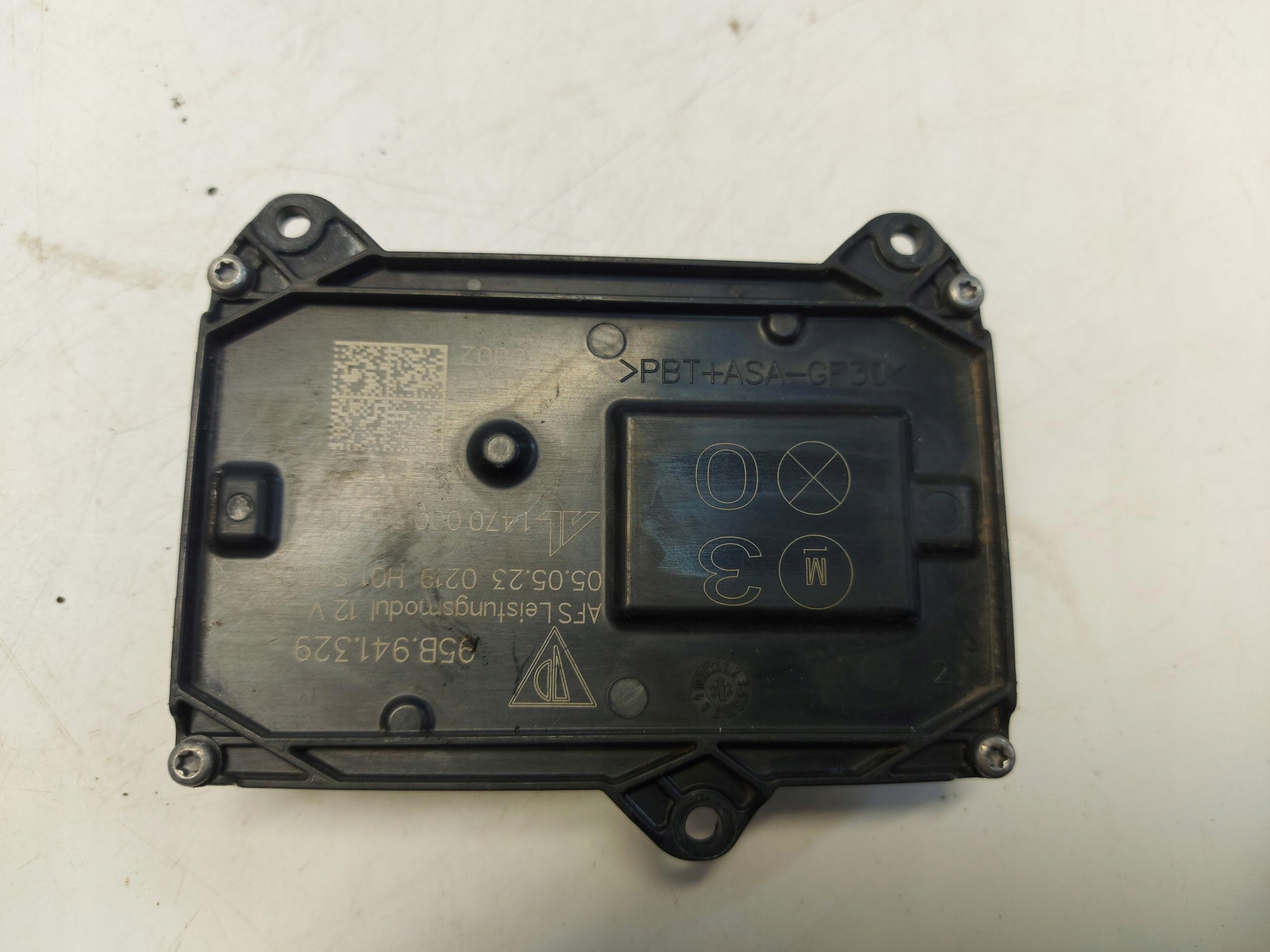 Porsche Macan II LIFT module control unit right front 95B941329