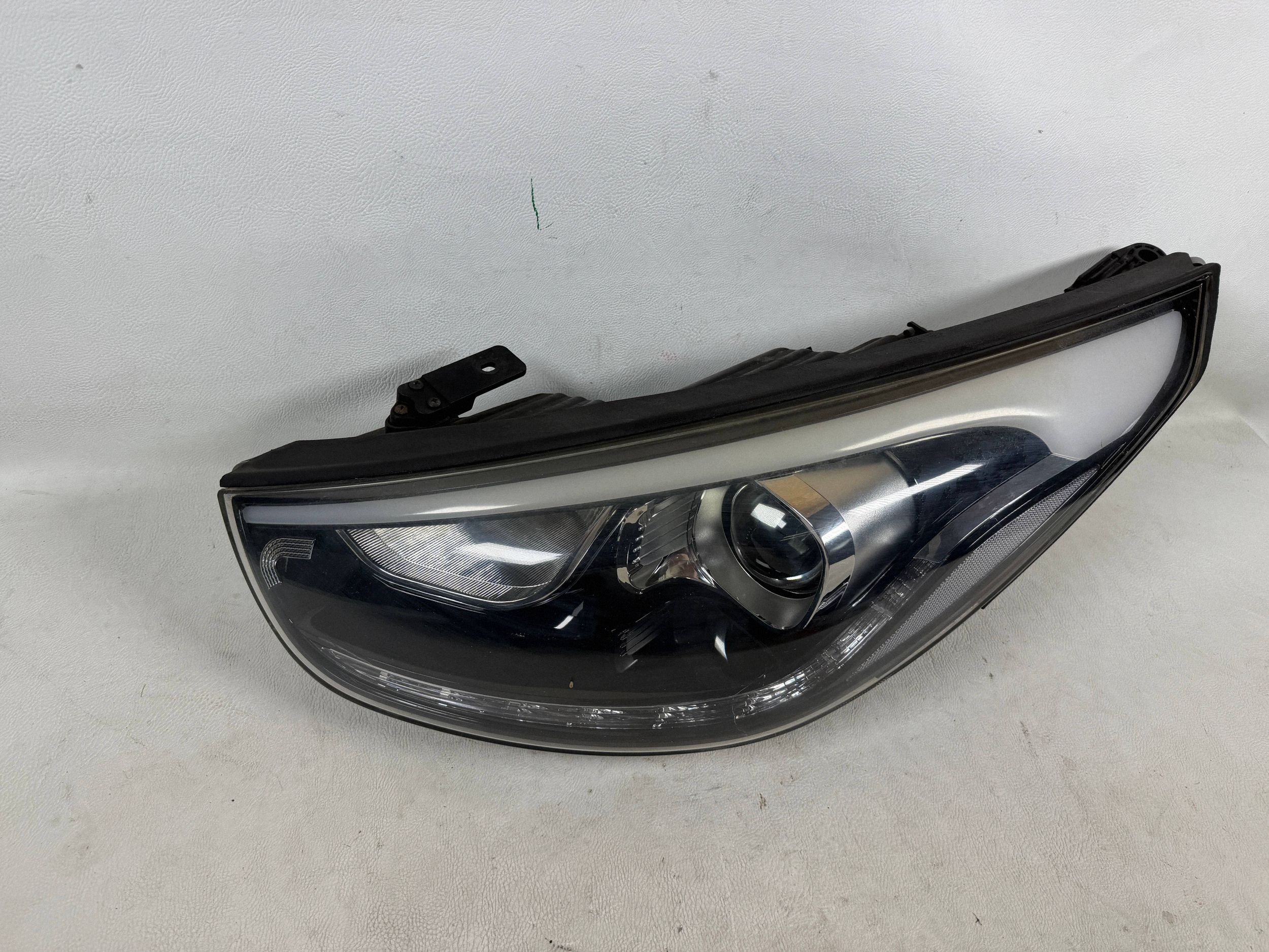 Hyundai IX35 Ix-35 light left LED front front