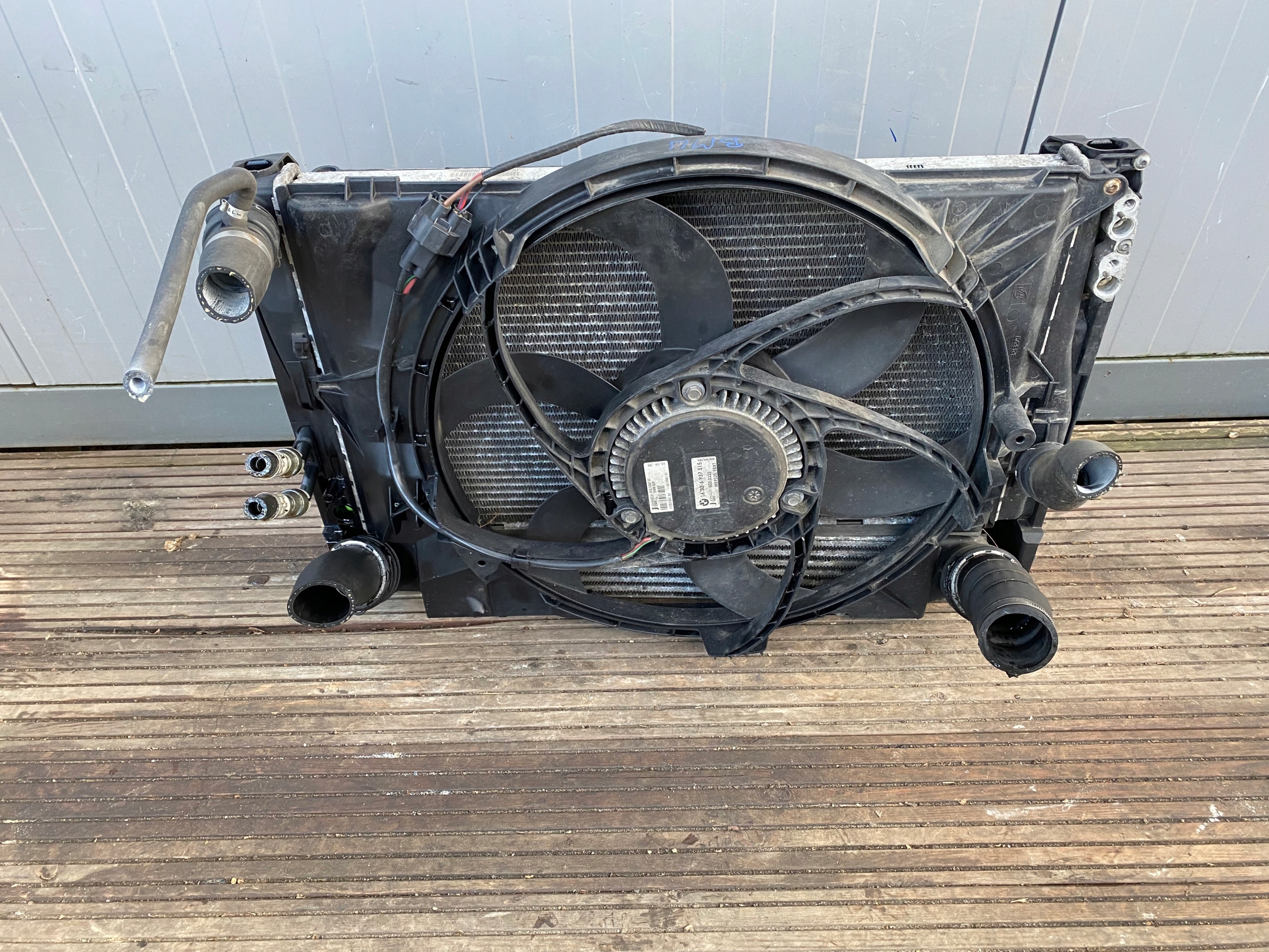 BMW E90 2.0D napínací pás chladič KLIMY vody ventilátor 7788898