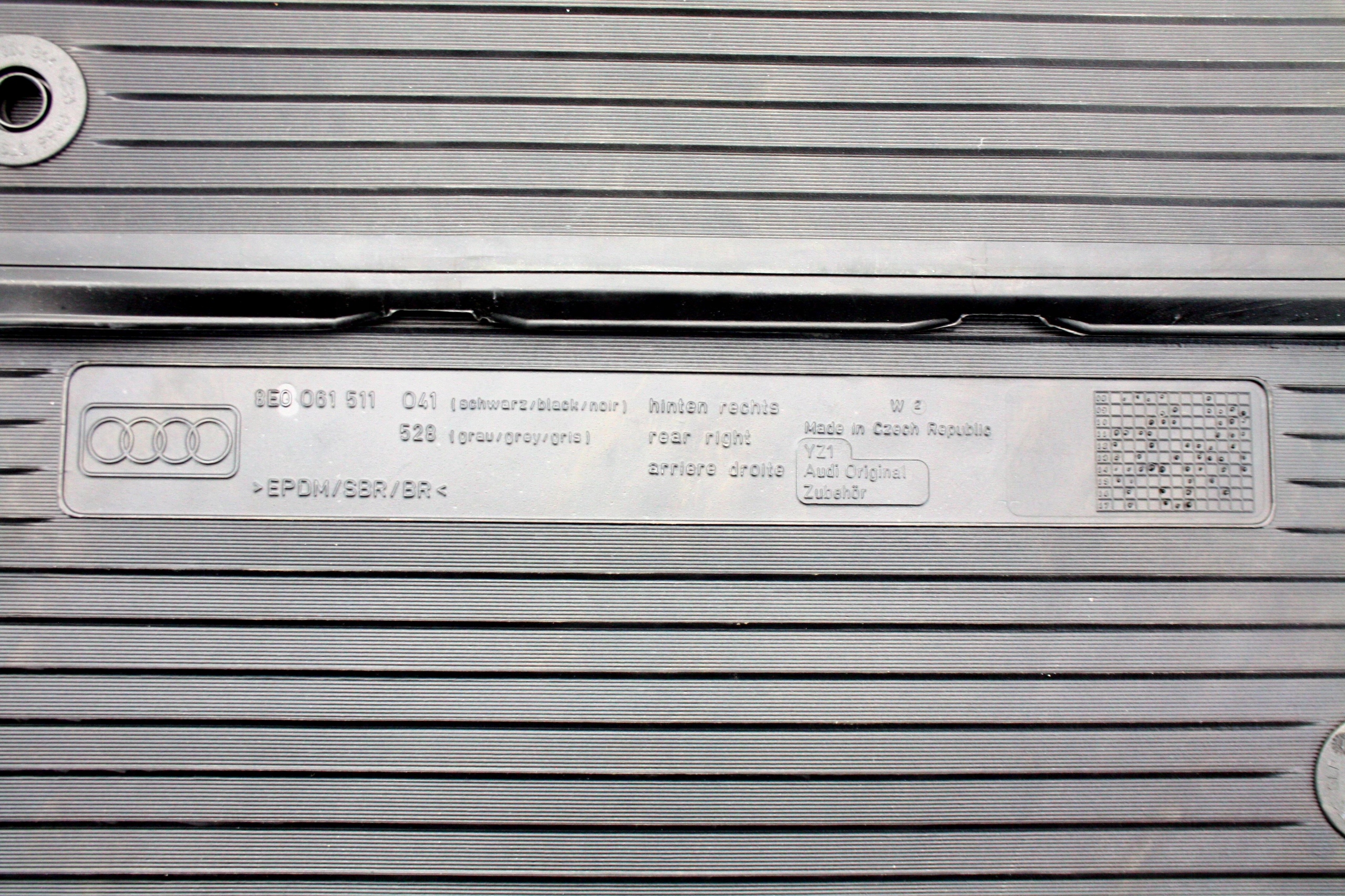 Gumové Koberce Zadní Levé Pravé Audi A4 S4 B6 B7 8E 8E0061511 Nové Org