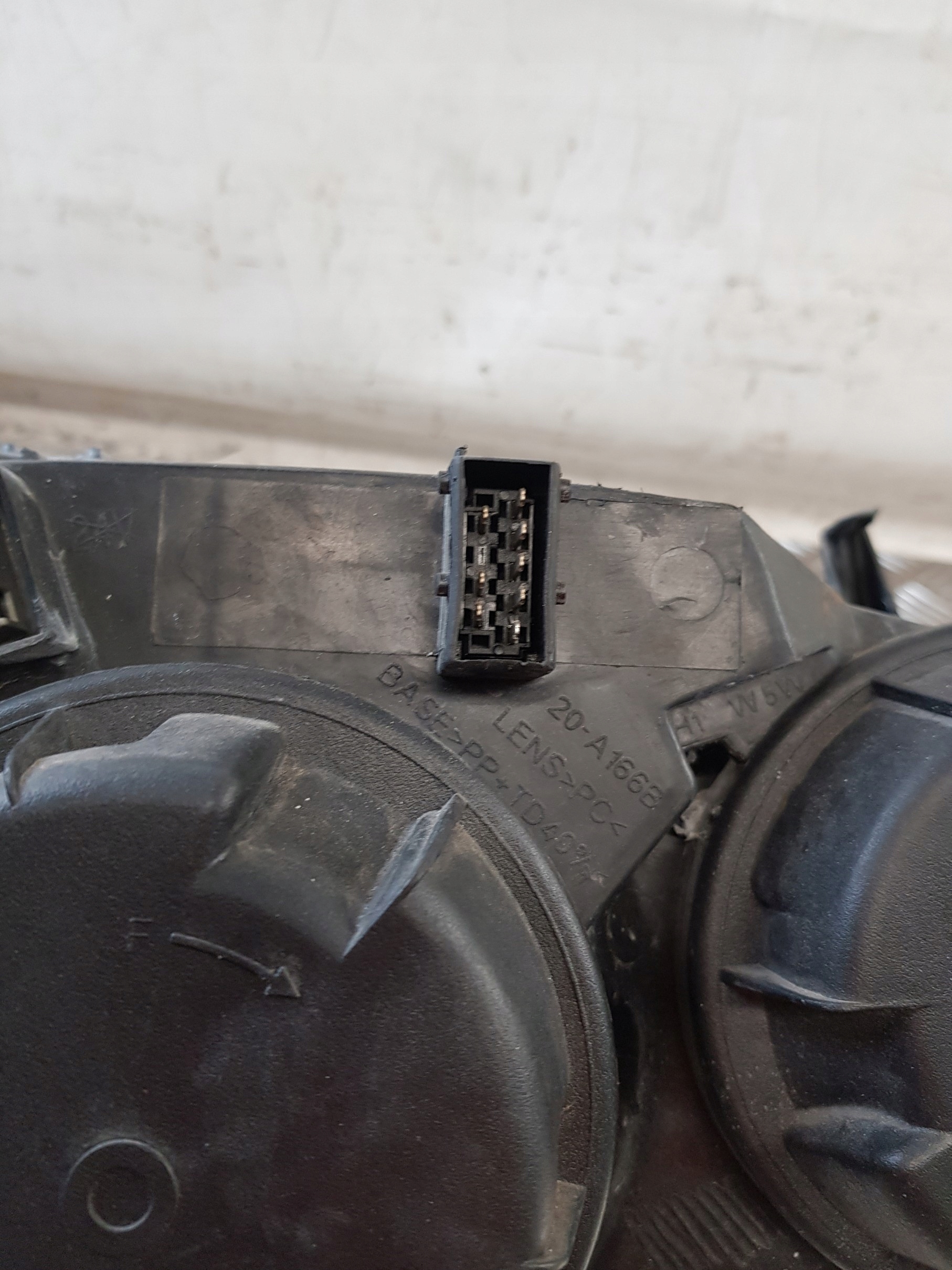 light left front TYC PEUGEOT 307 EUROPA